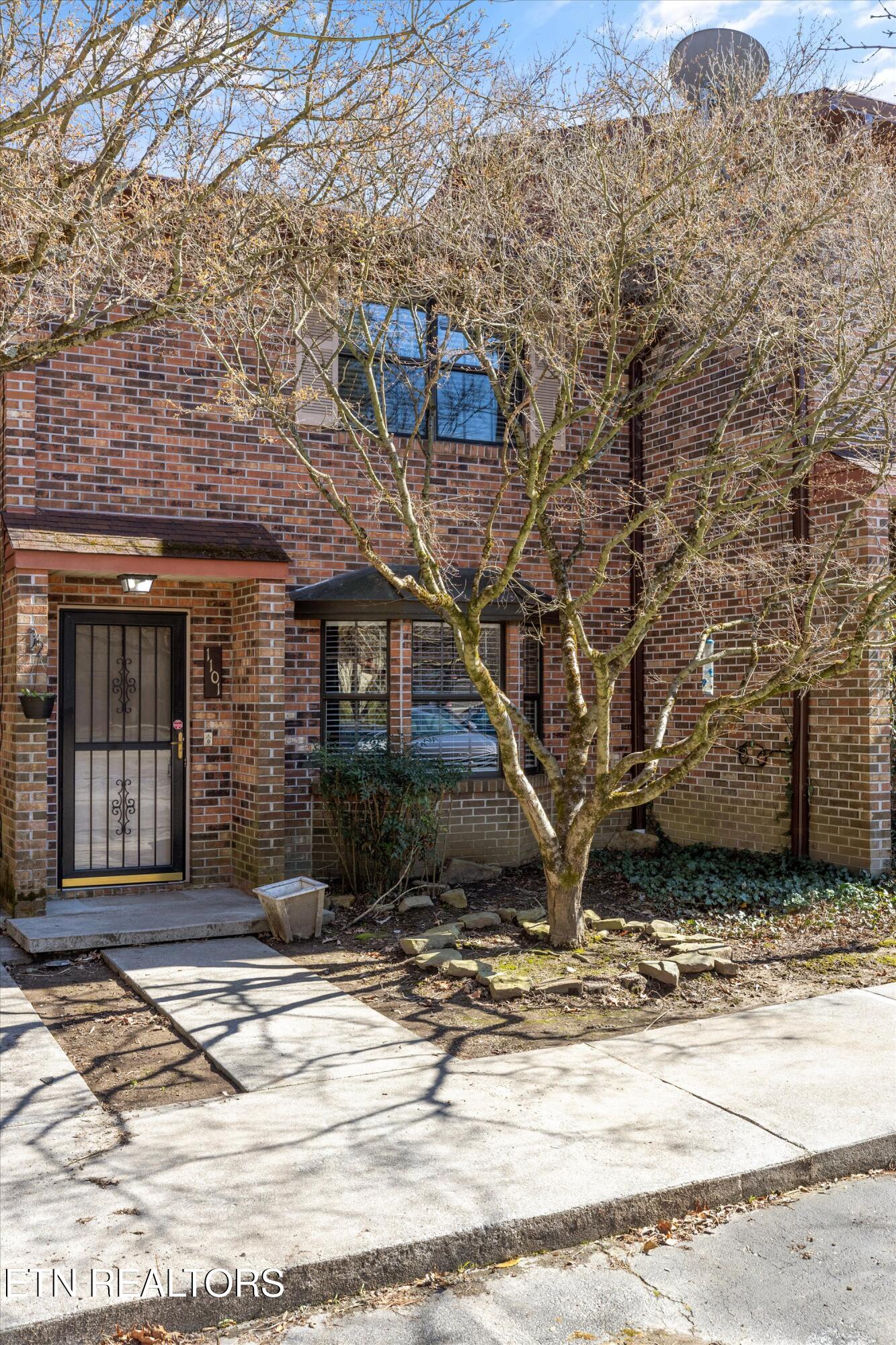 810 Highland Drive, 1101