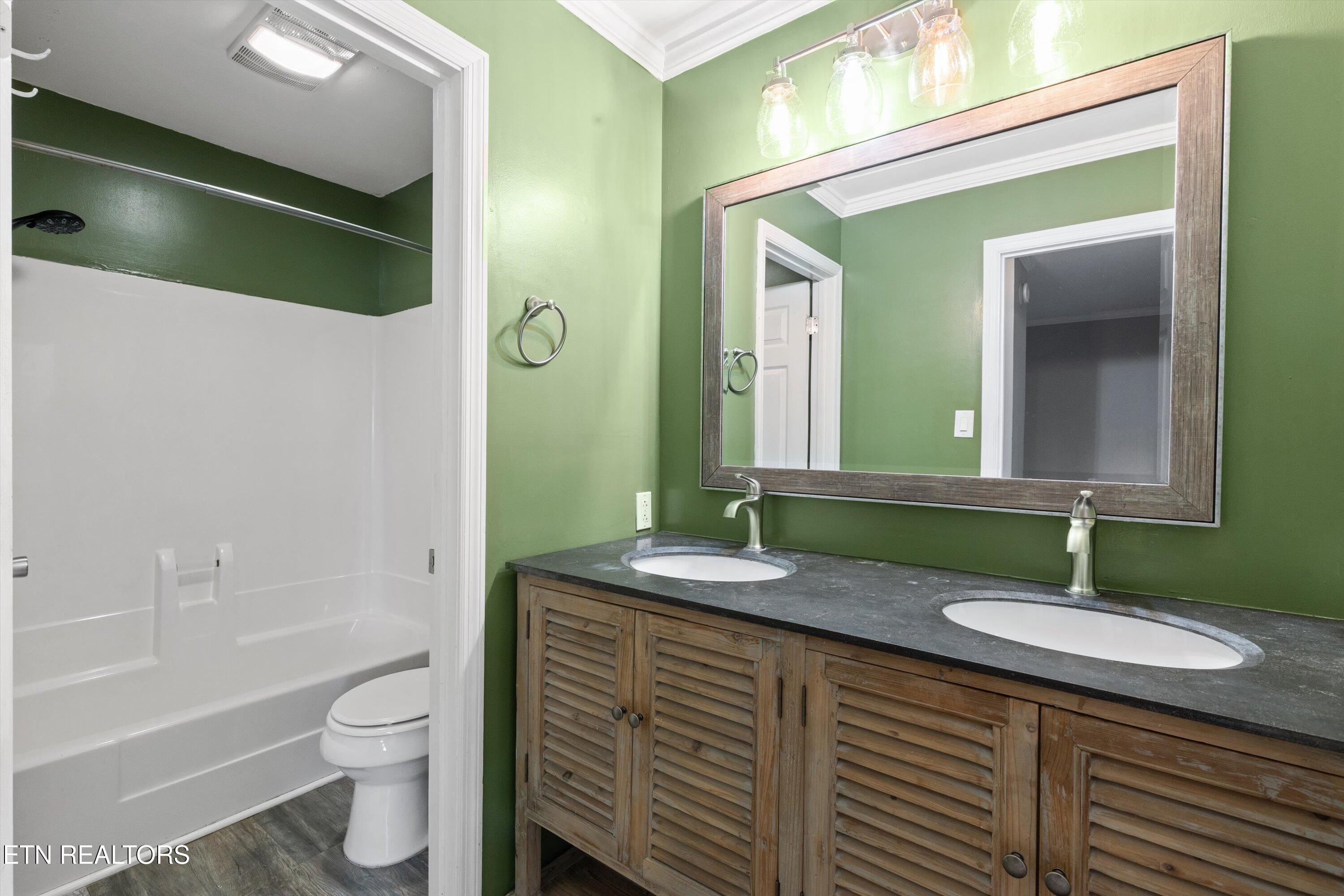 810 Highland Drive, 1101