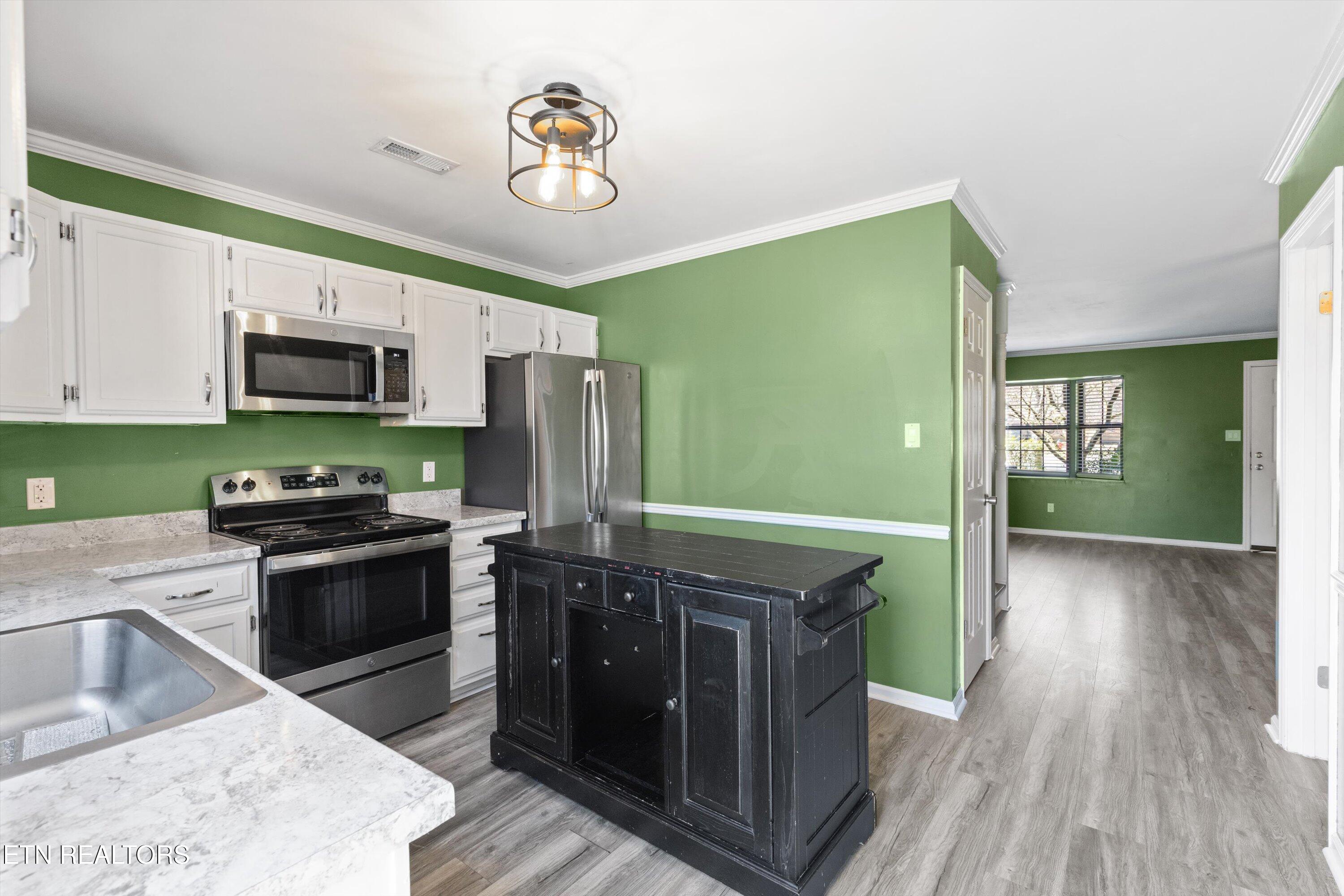 810 Highland Drive, 1101