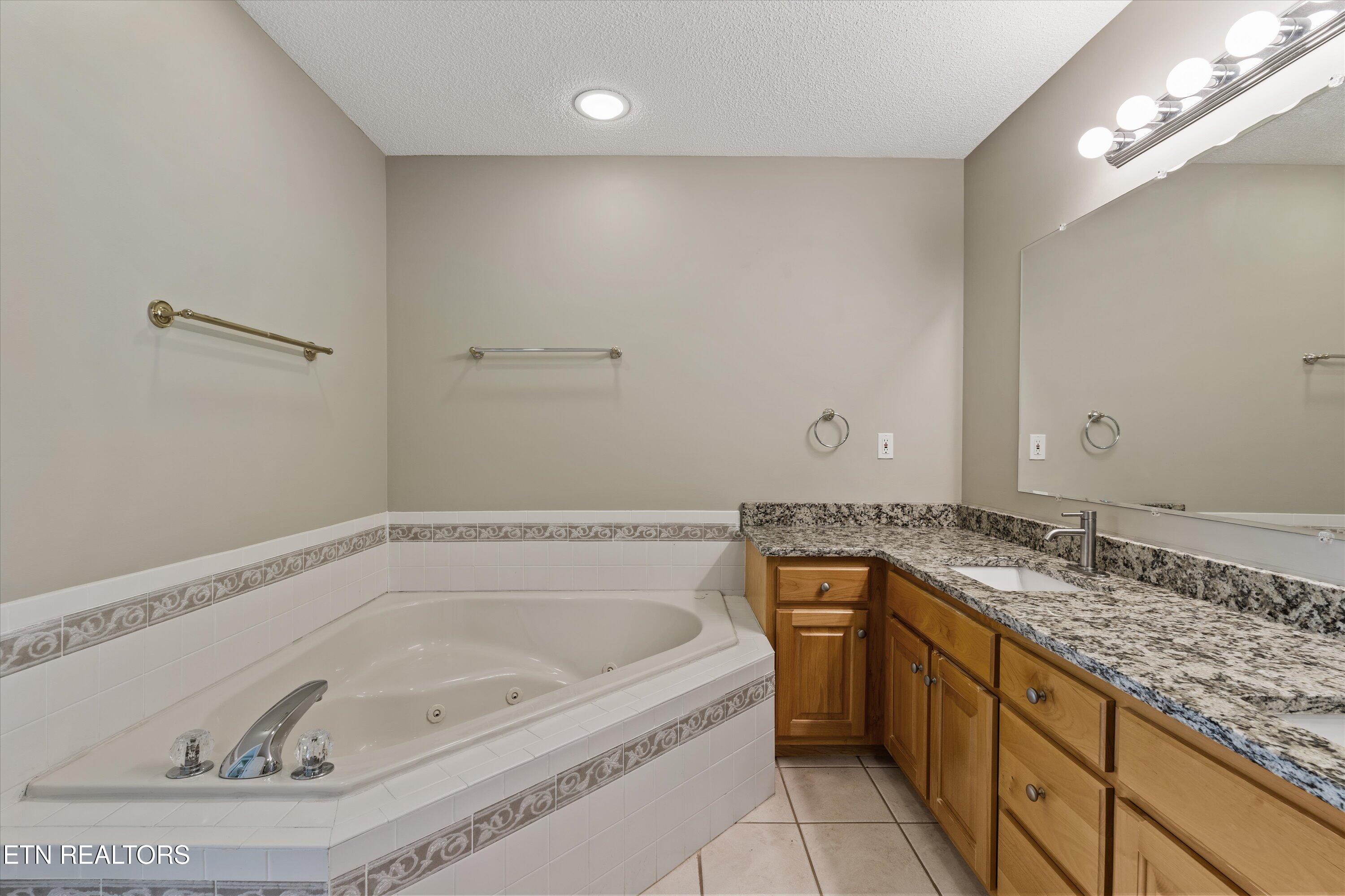 318 Royal Oaks Drive