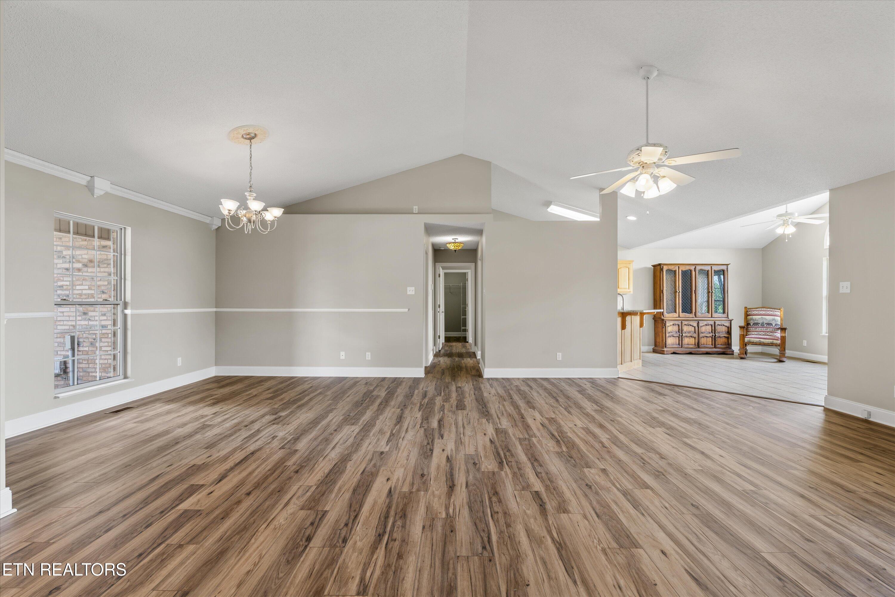 318 Royal Oaks Drive