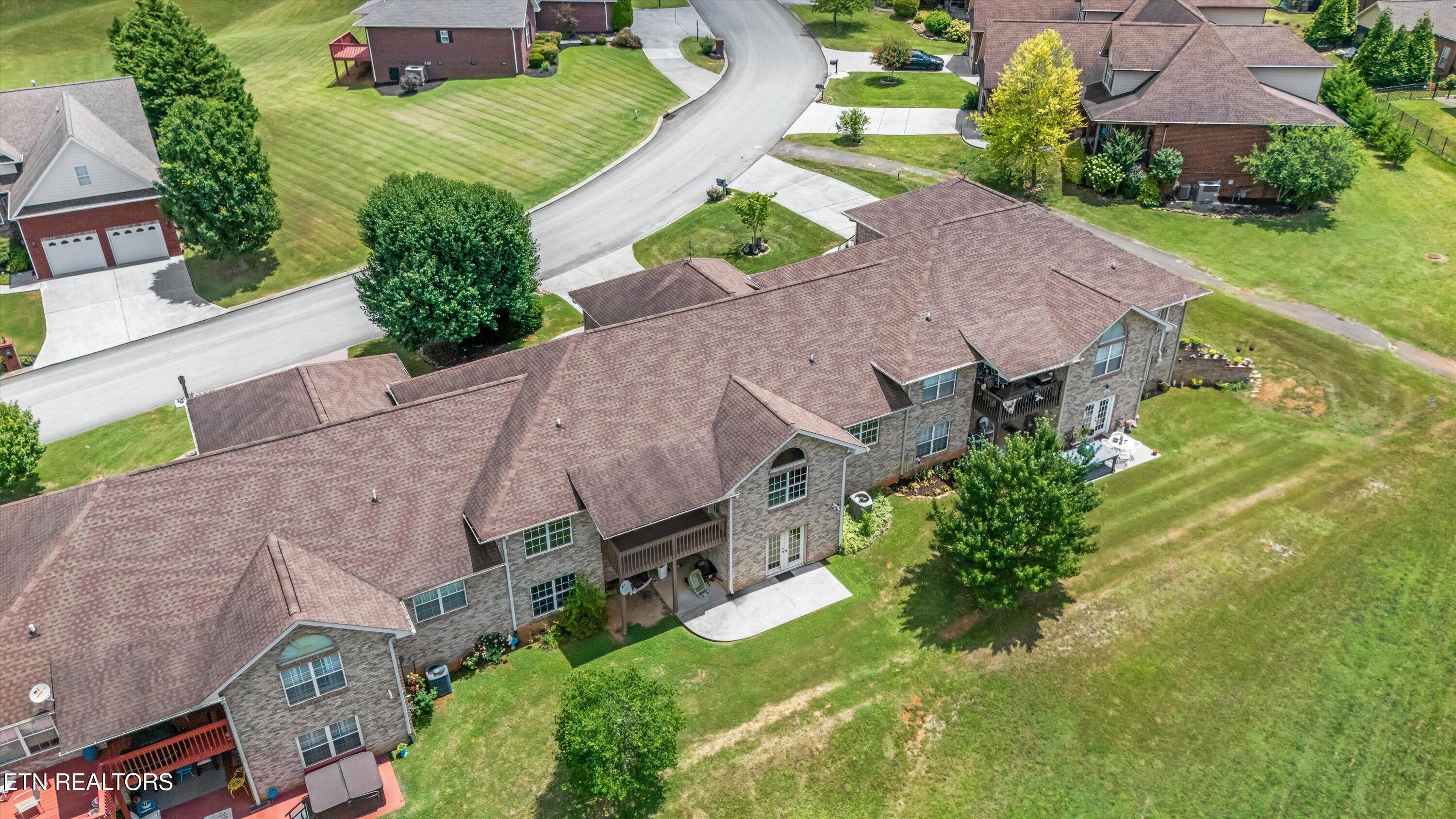 318 Royal Oaks Drive