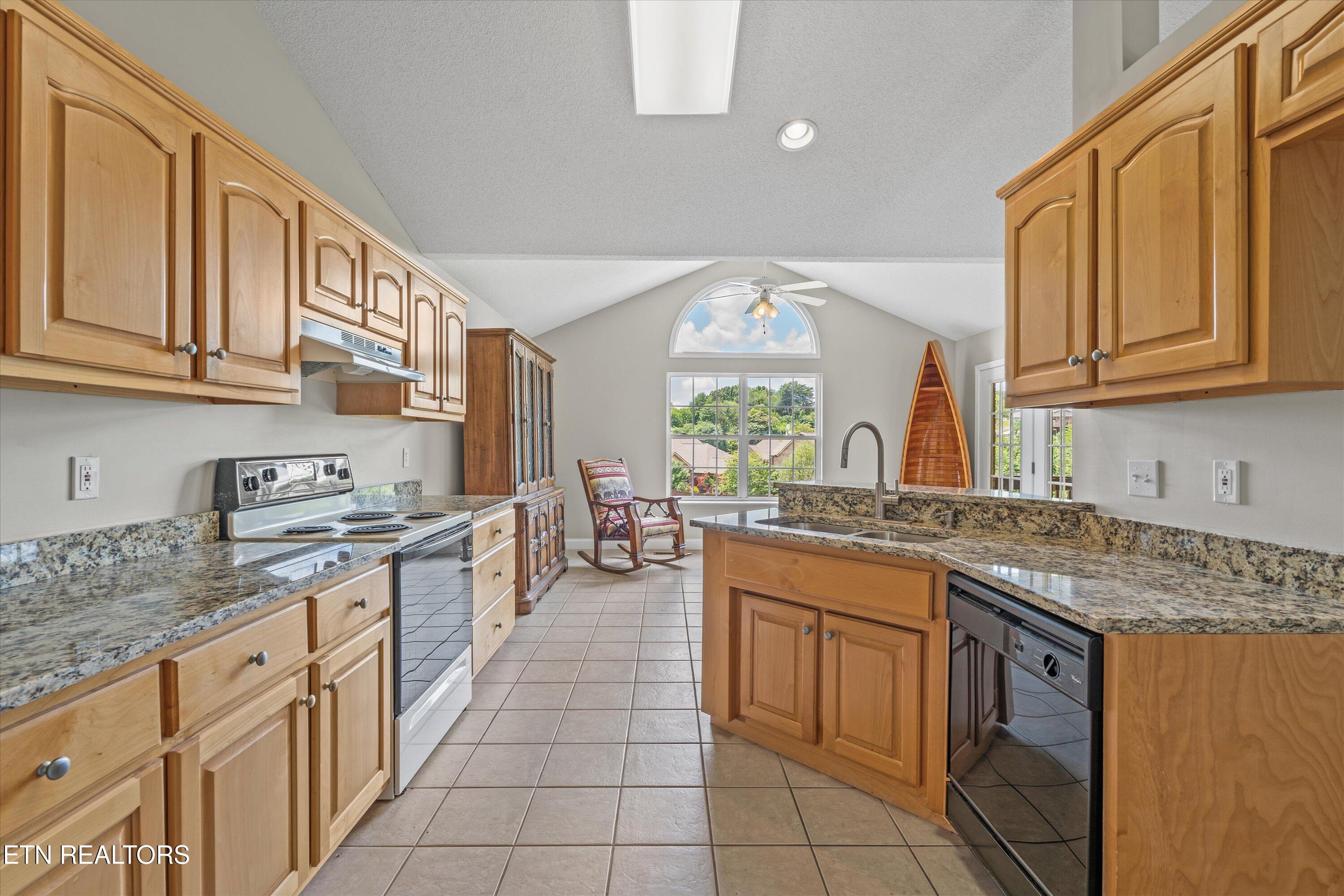 318 Royal Oaks Drive