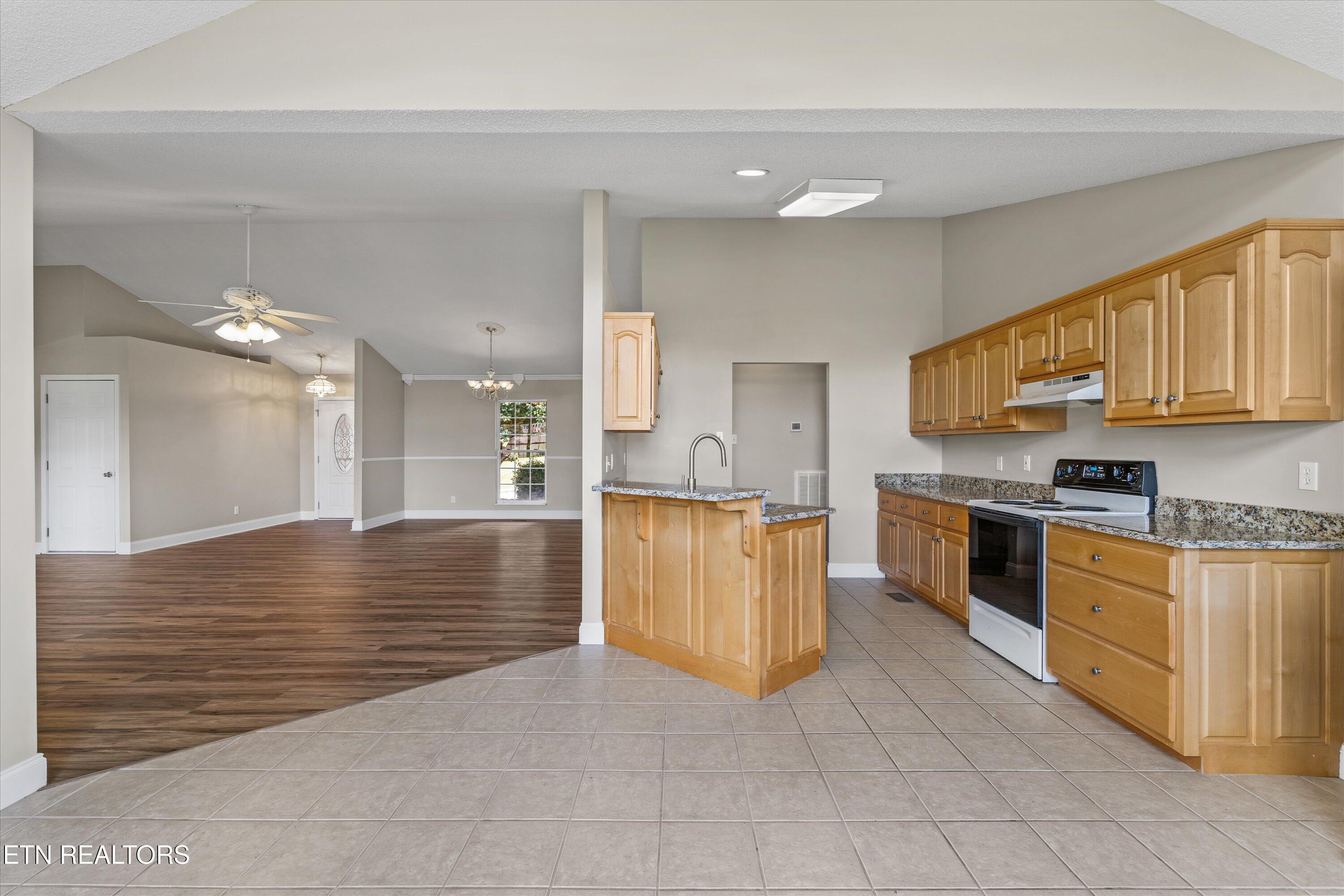 318 Royal Oaks Drive