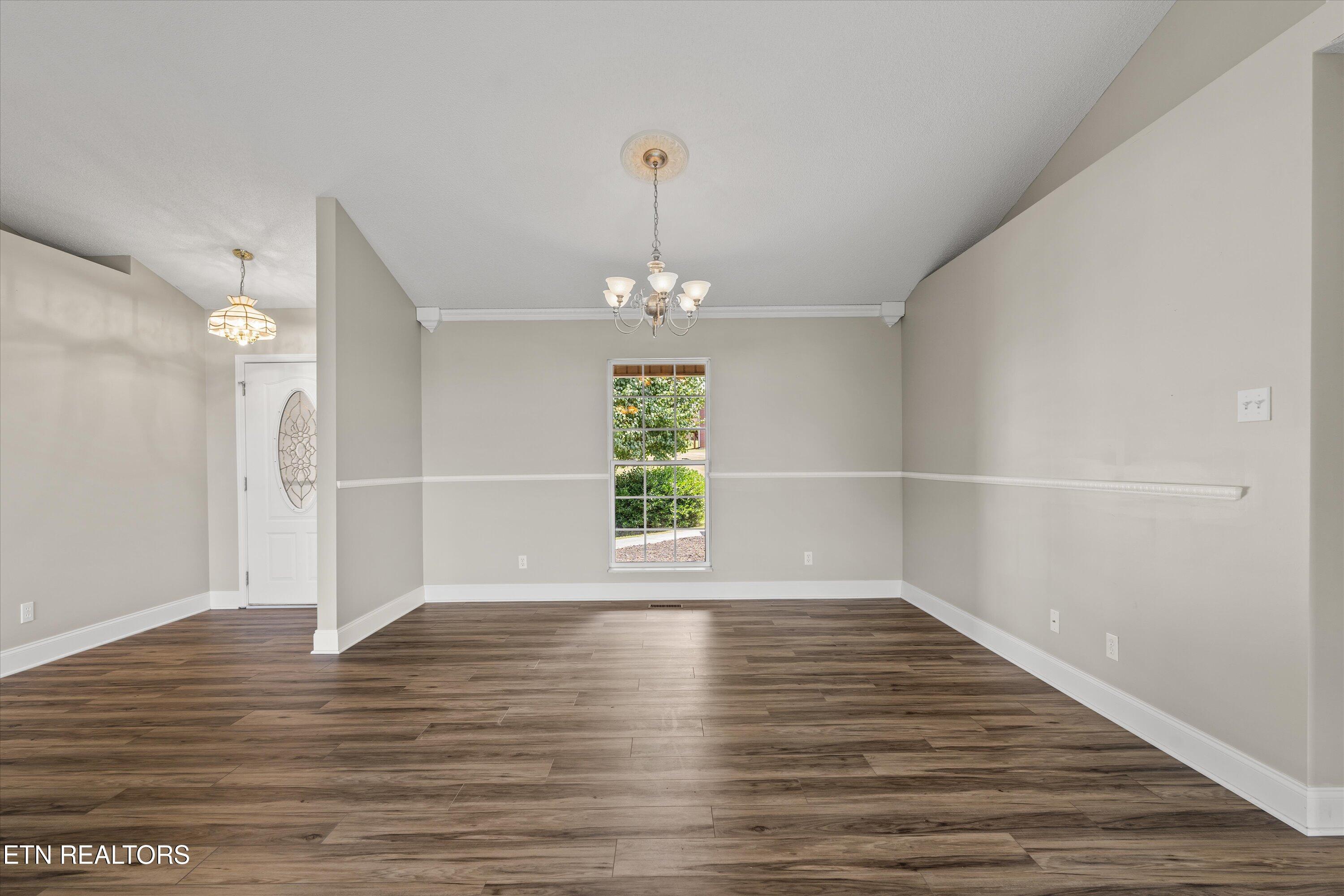 318 Royal Oaks Drive