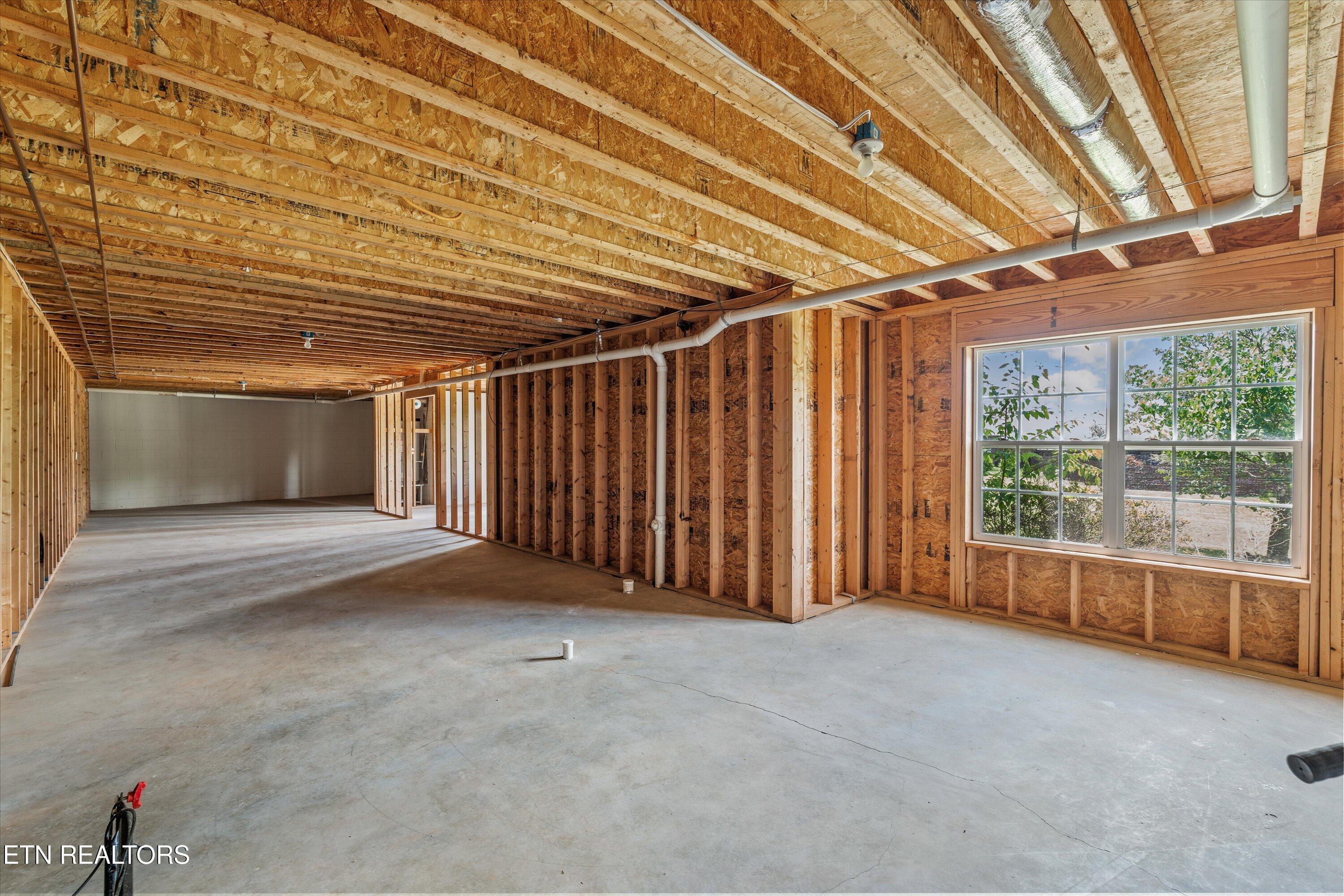 318 Royal Oaks Drive