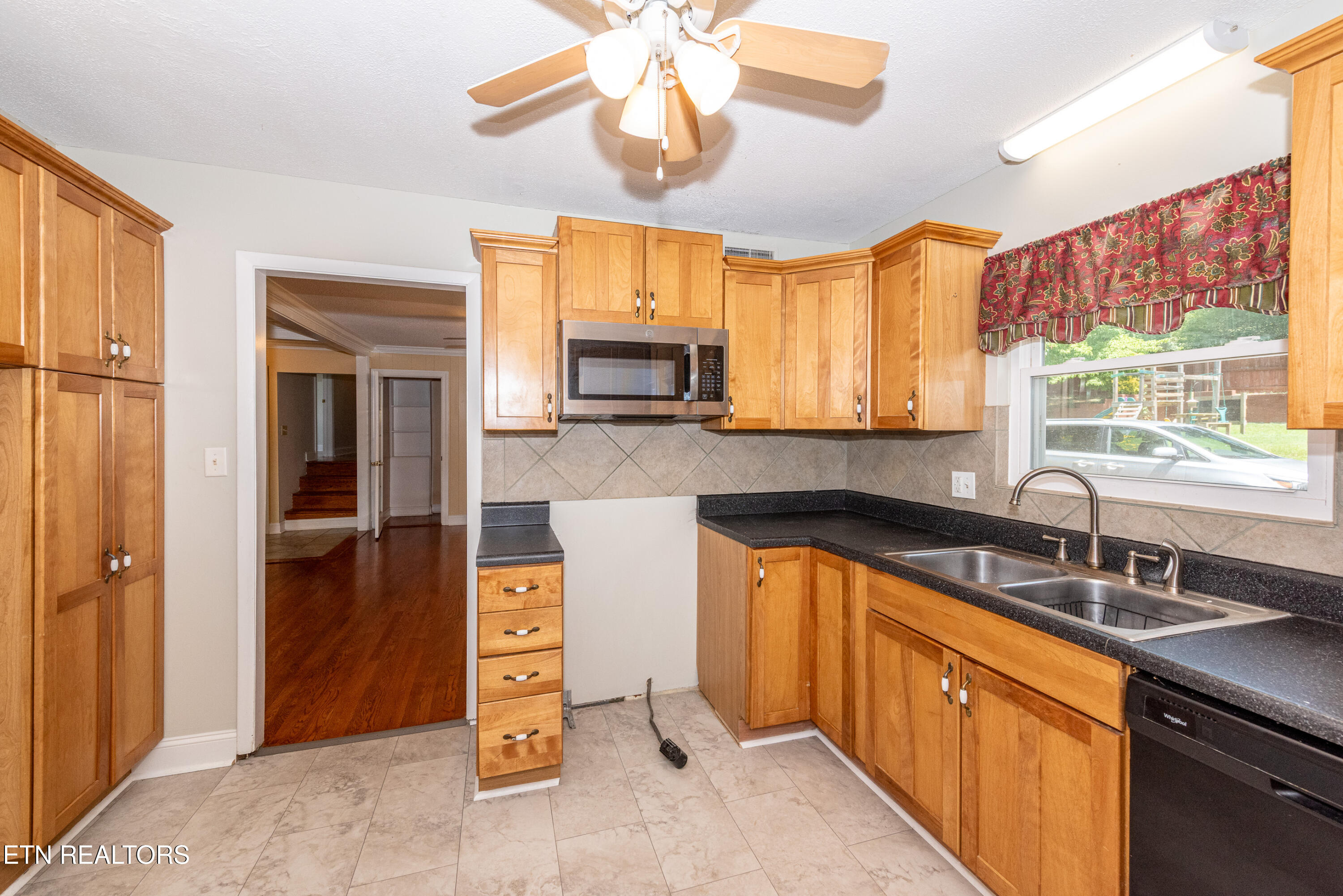 1119 Scenic Hill Drive