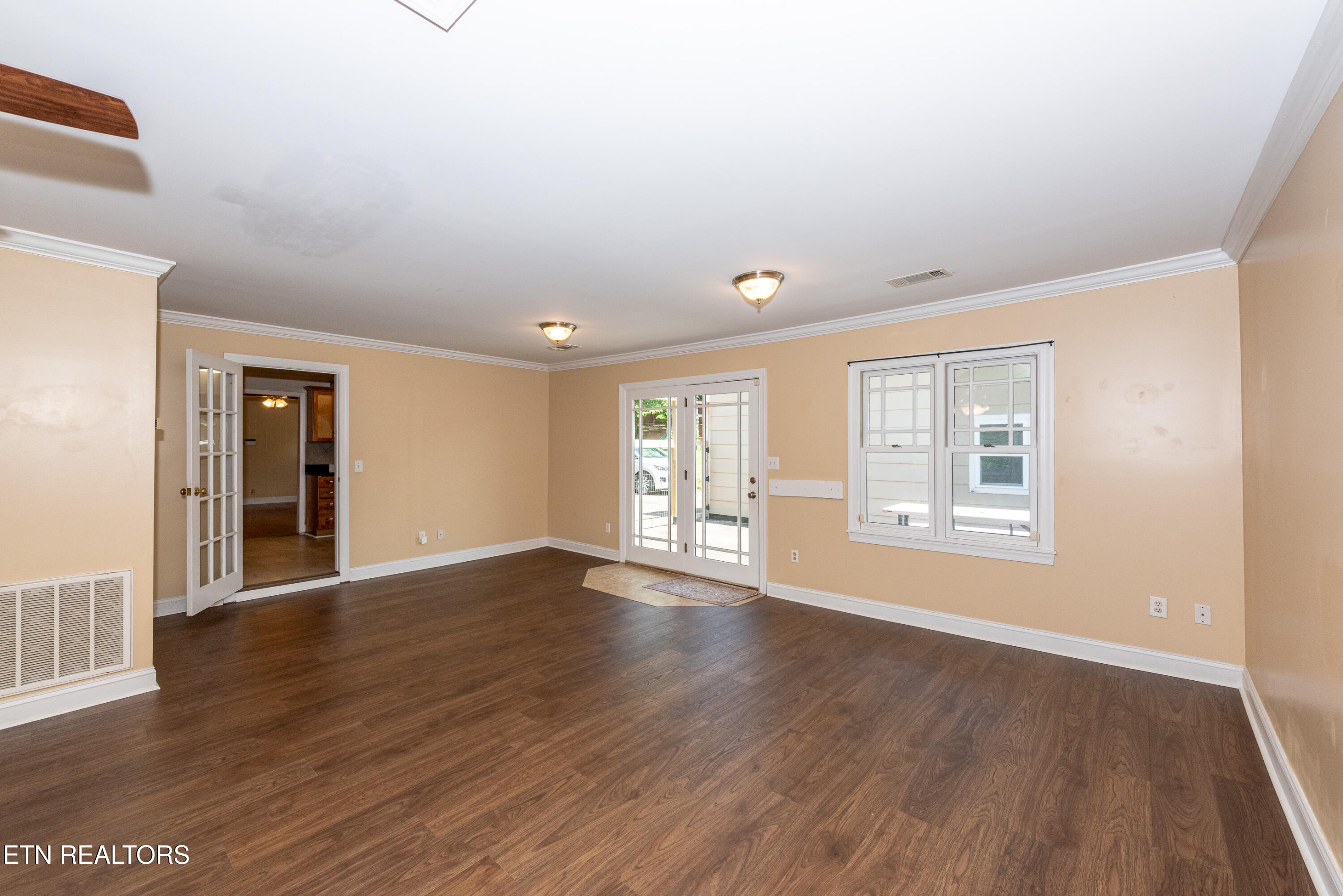 1119 Scenic Hill Drive