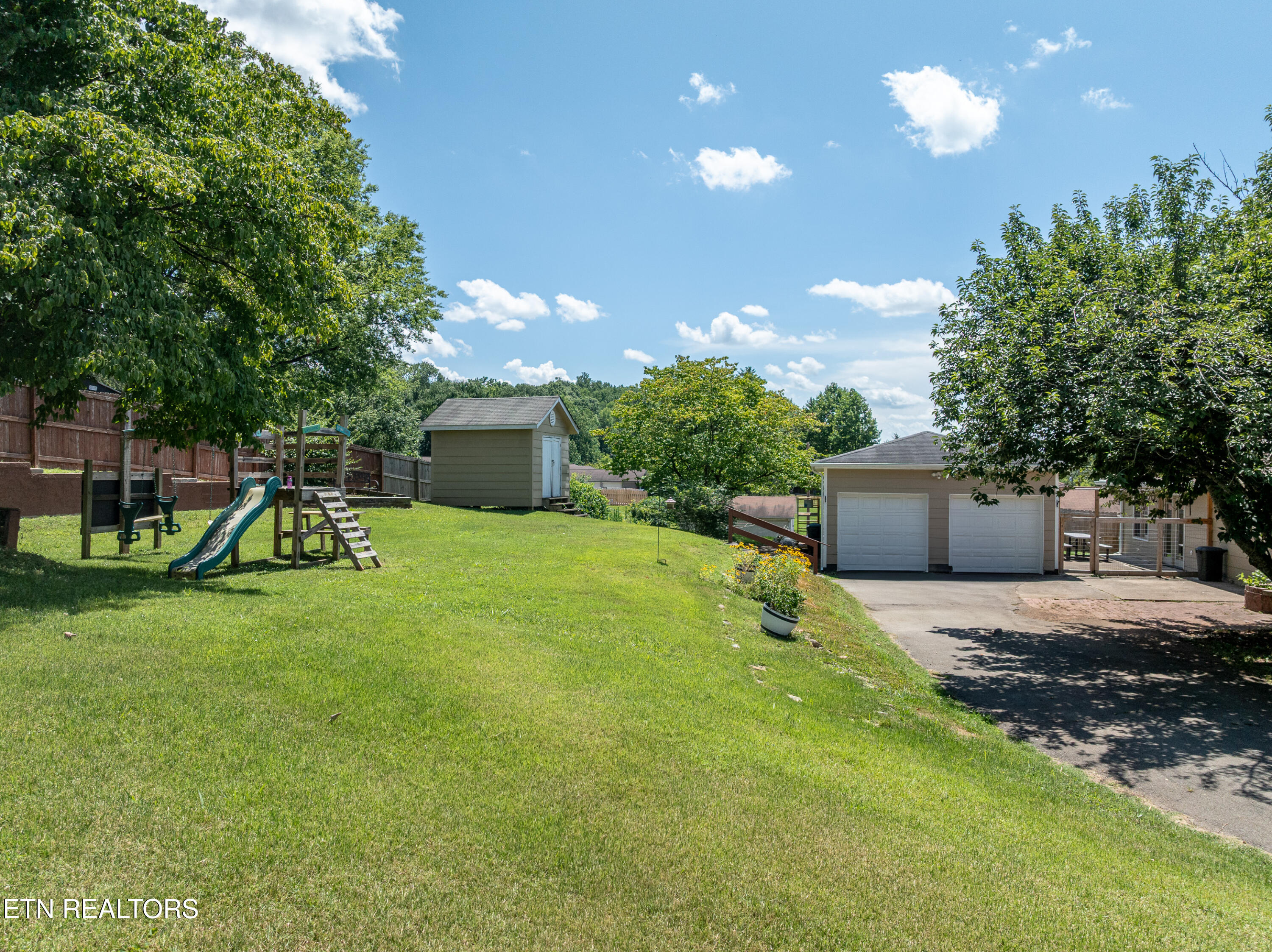 1119 Scenic Hill Drive