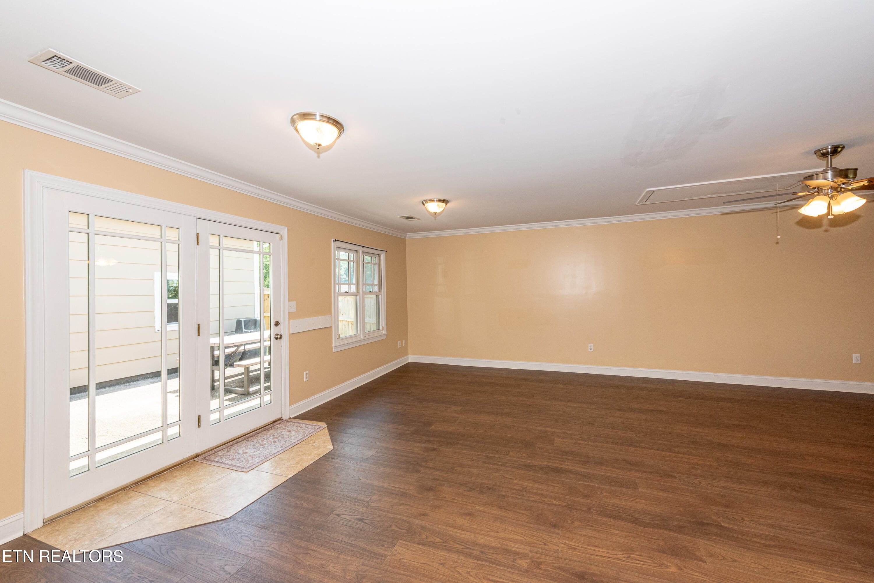 1119 Scenic Hill Drive