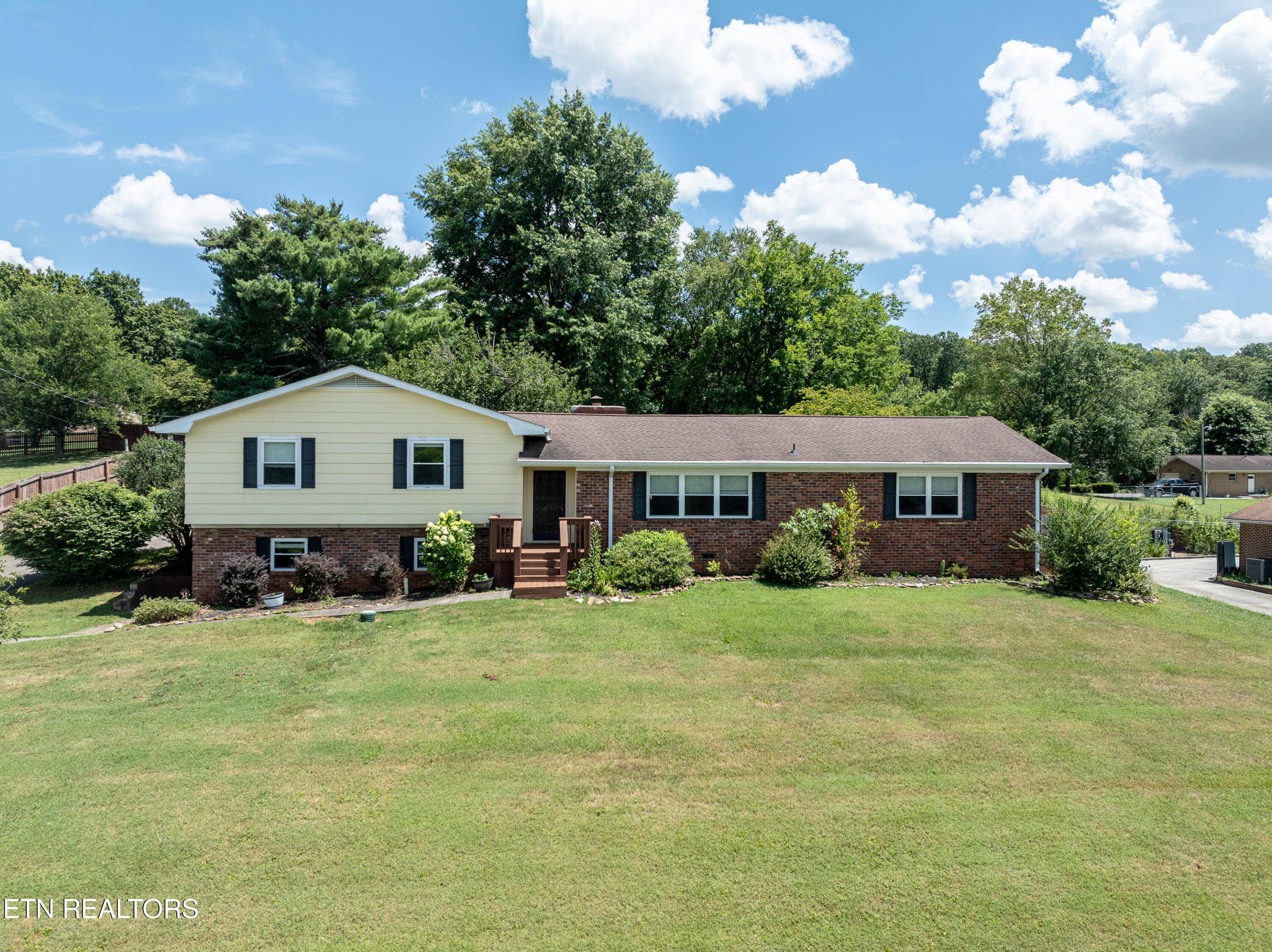 1119 Scenic Hill Drive