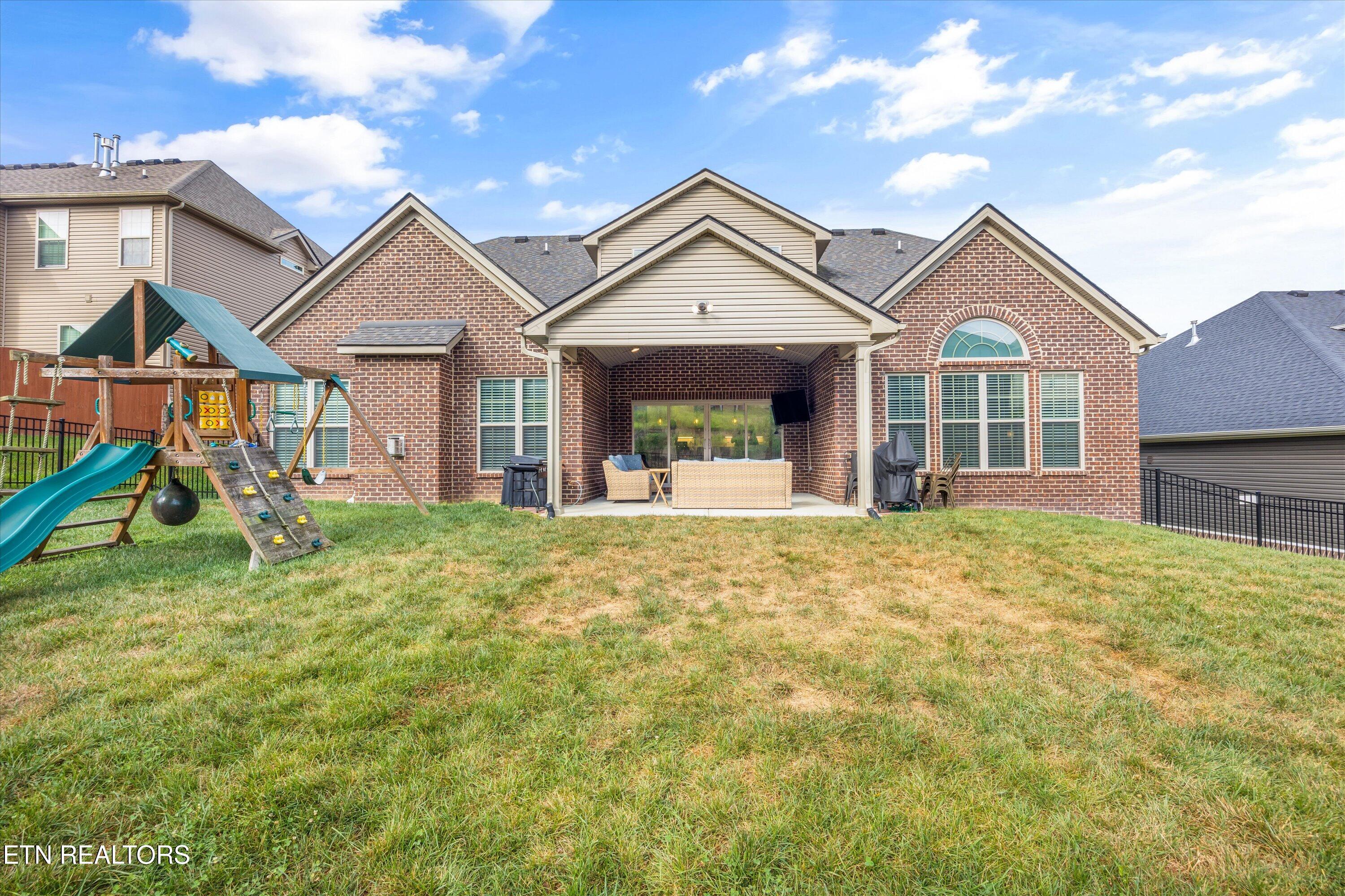 2610 Blackberry Ridge Blvd
