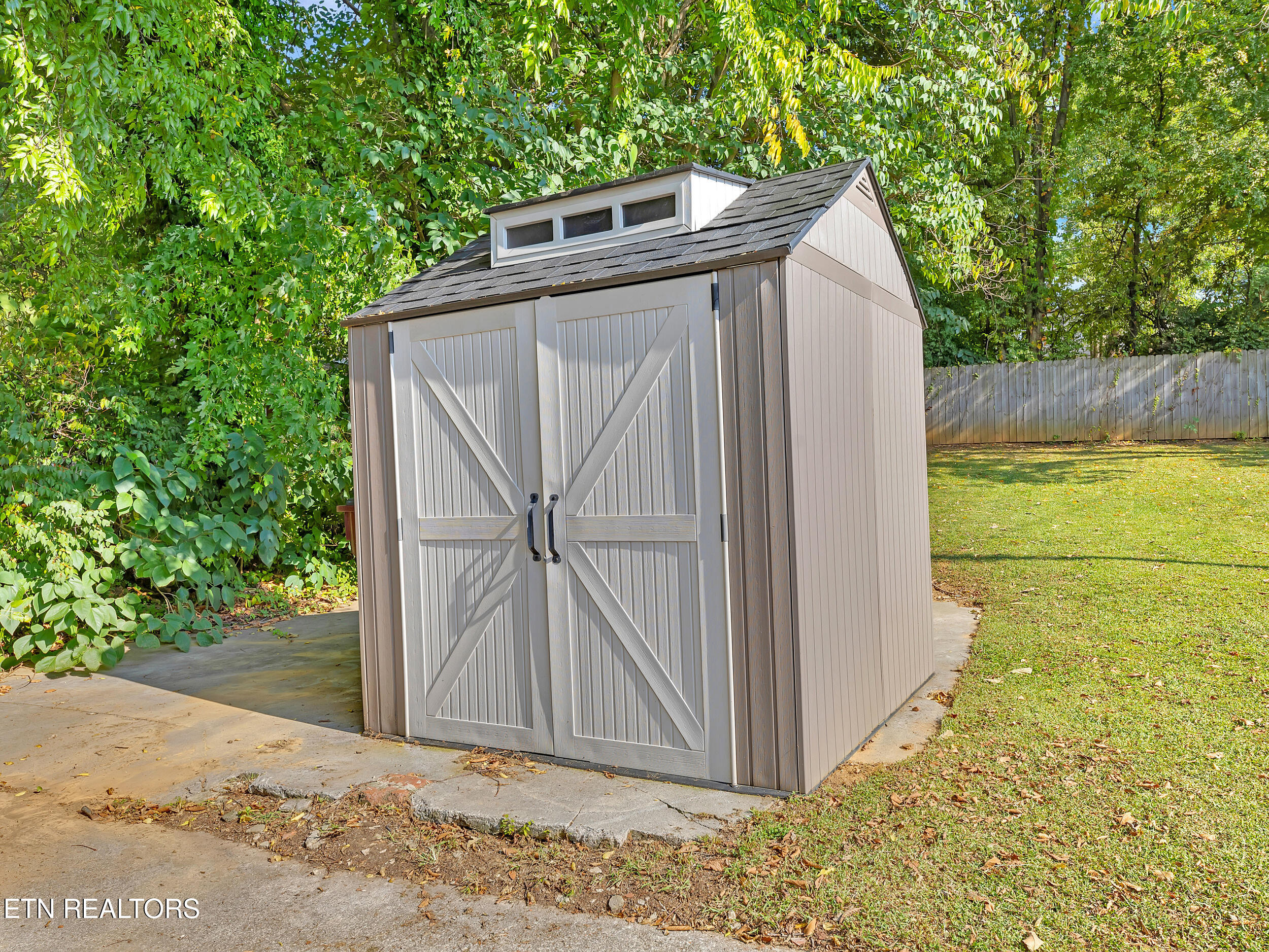239 Lindsay St