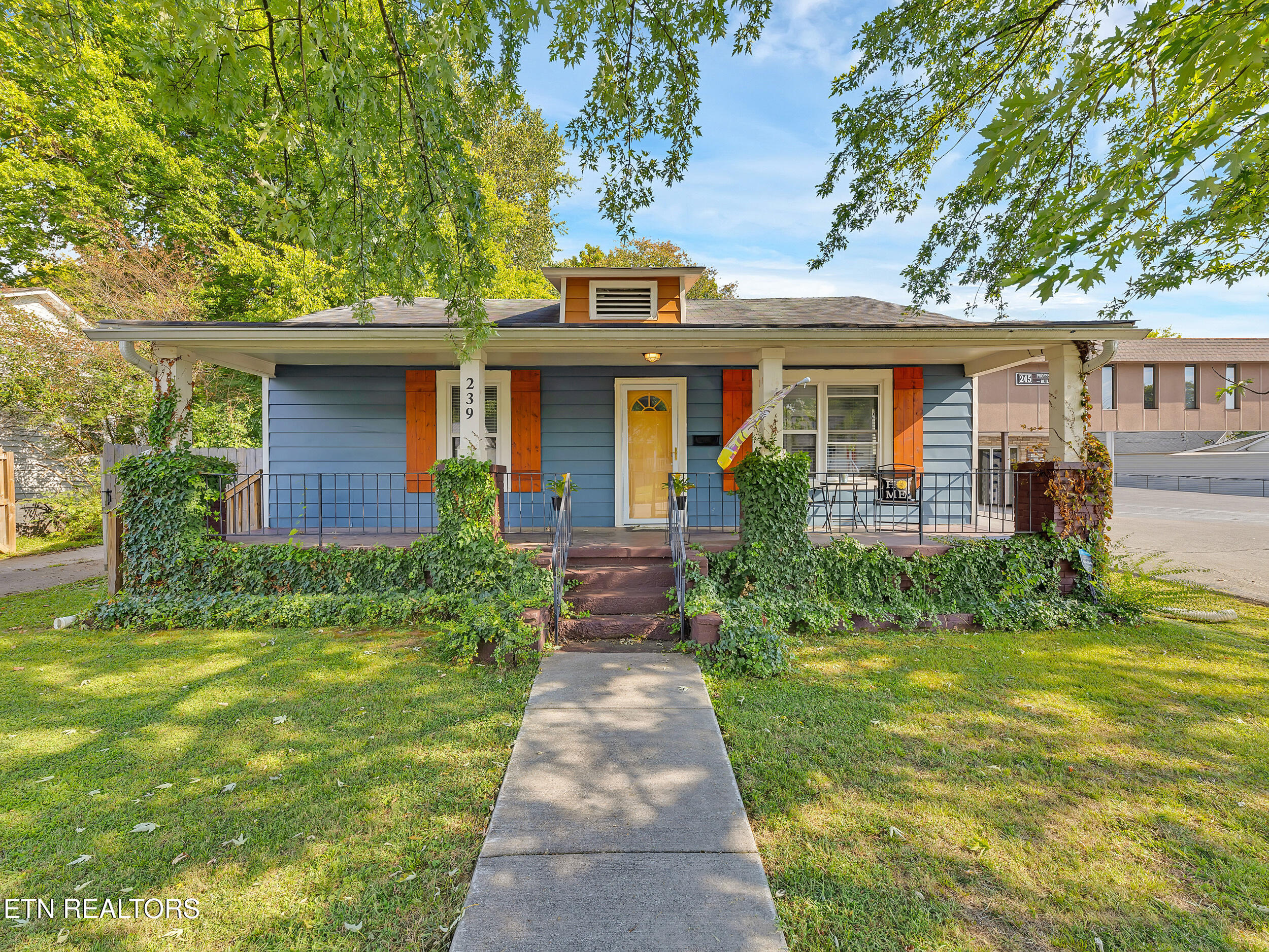 239 Lindsay St
