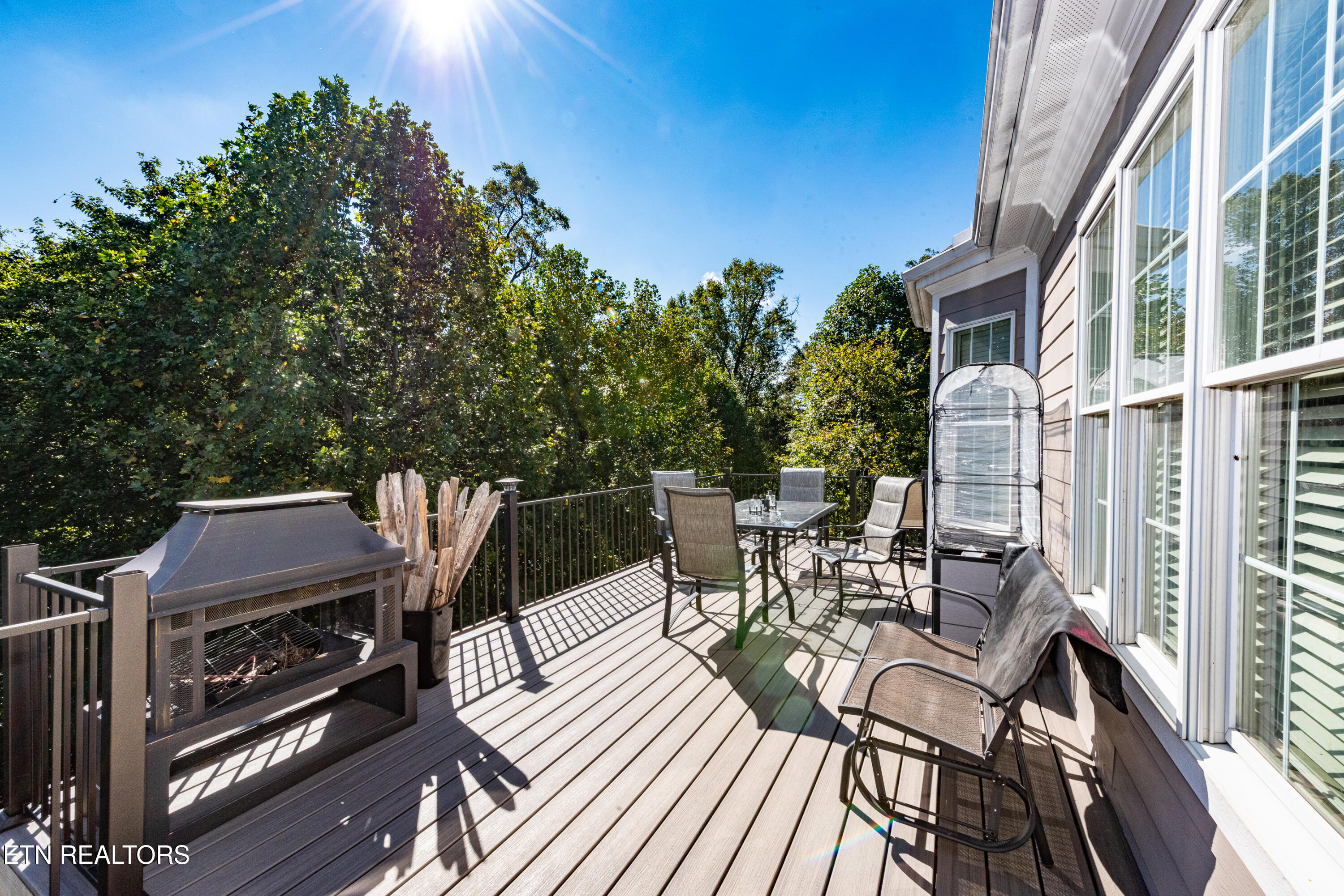 2704 Magnolia Pointe Lane