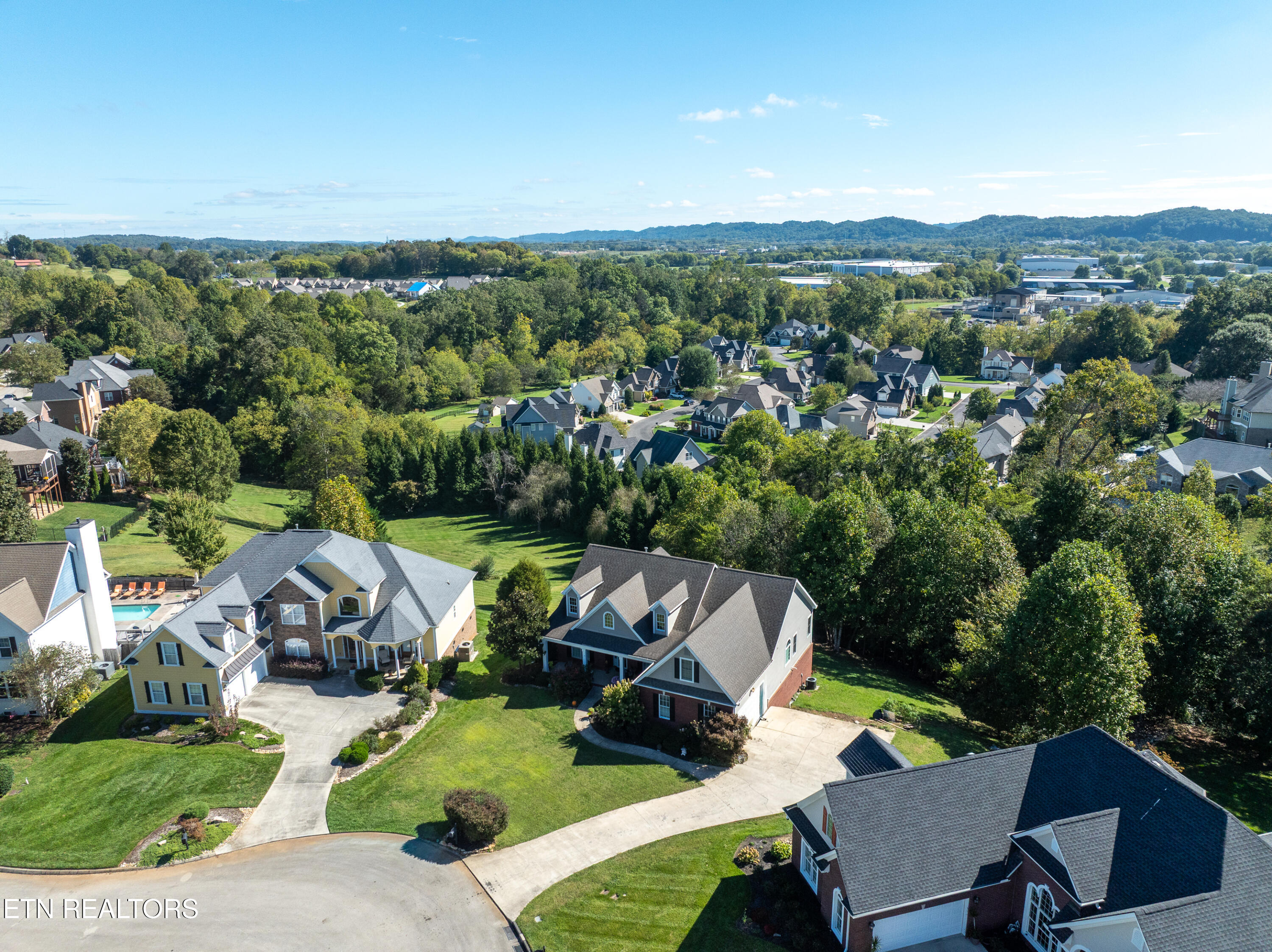 2704 Magnolia Pointe Lane