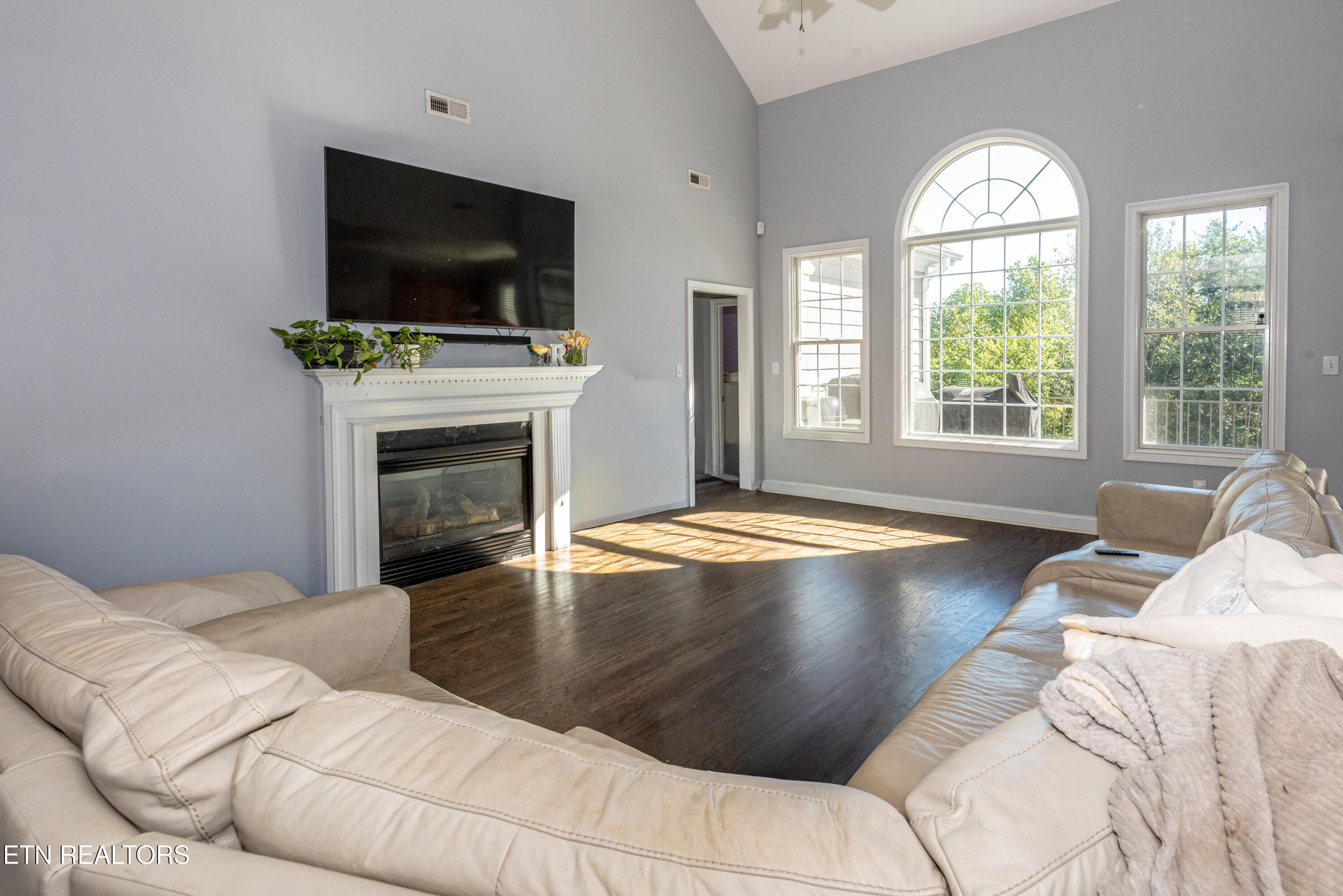 2704 Magnolia Pointe Lane