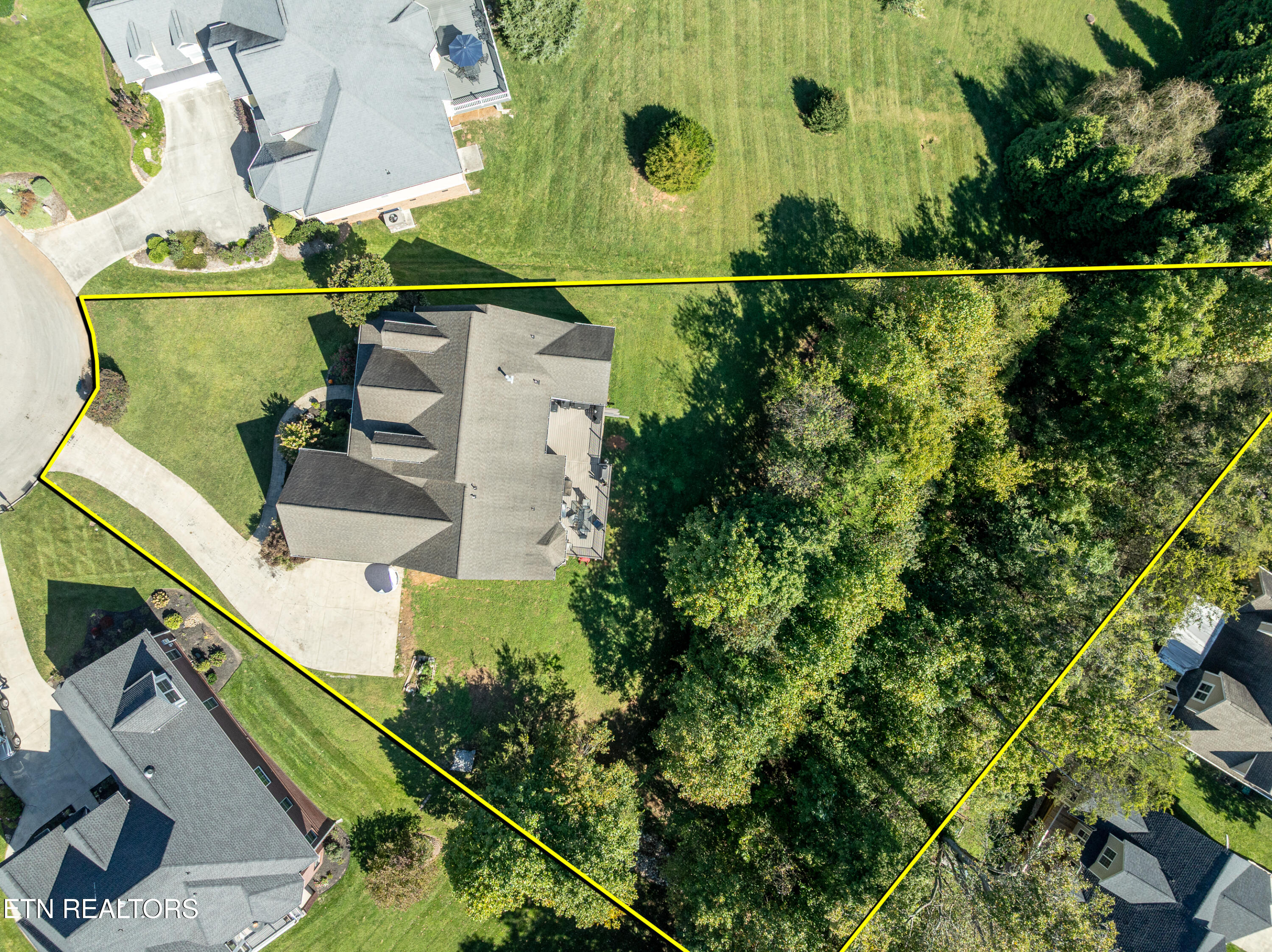 2704 Magnolia Pointe Lane