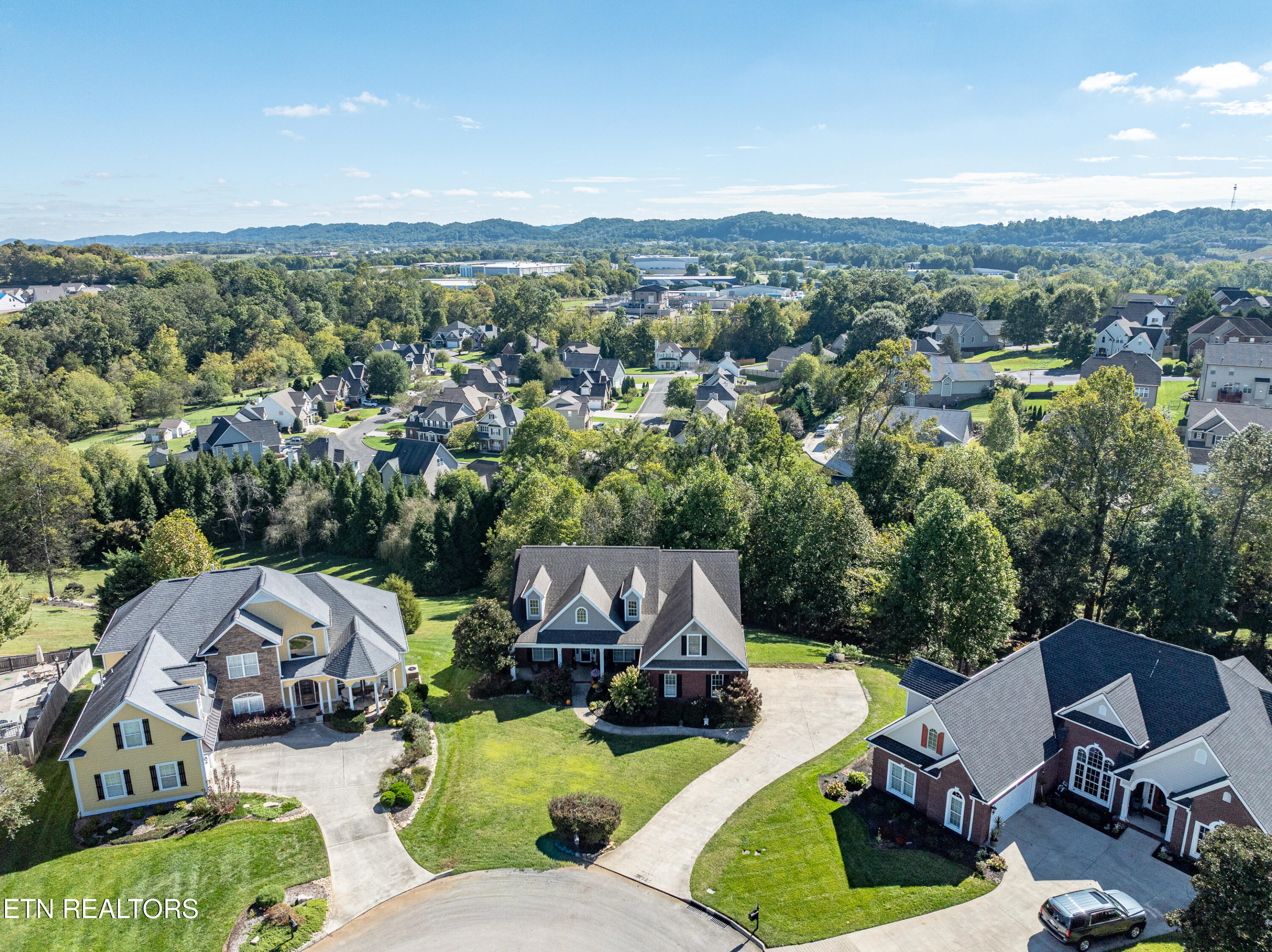 2704 Magnolia Pointe Lane