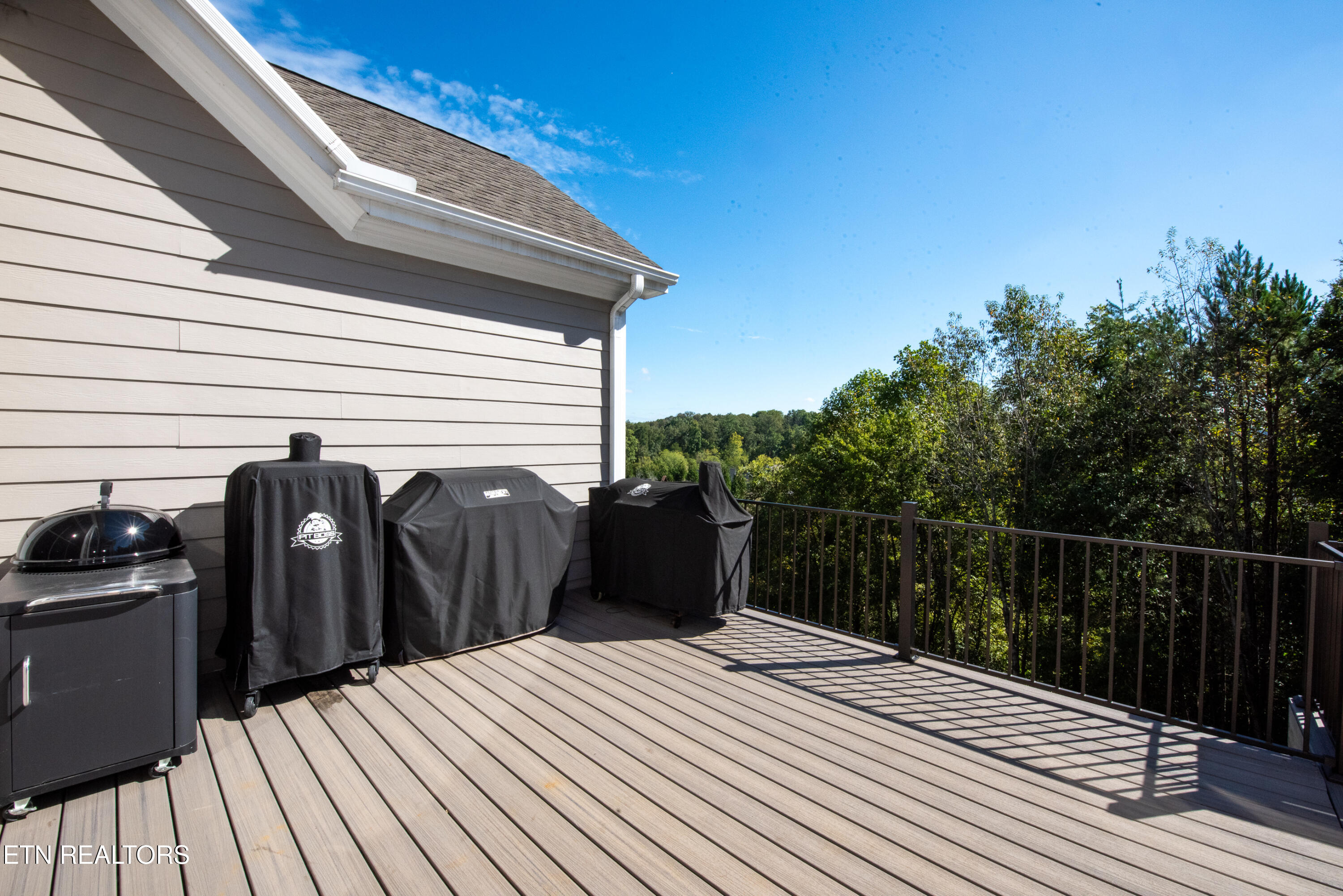 2704 Magnolia Pointe Lane