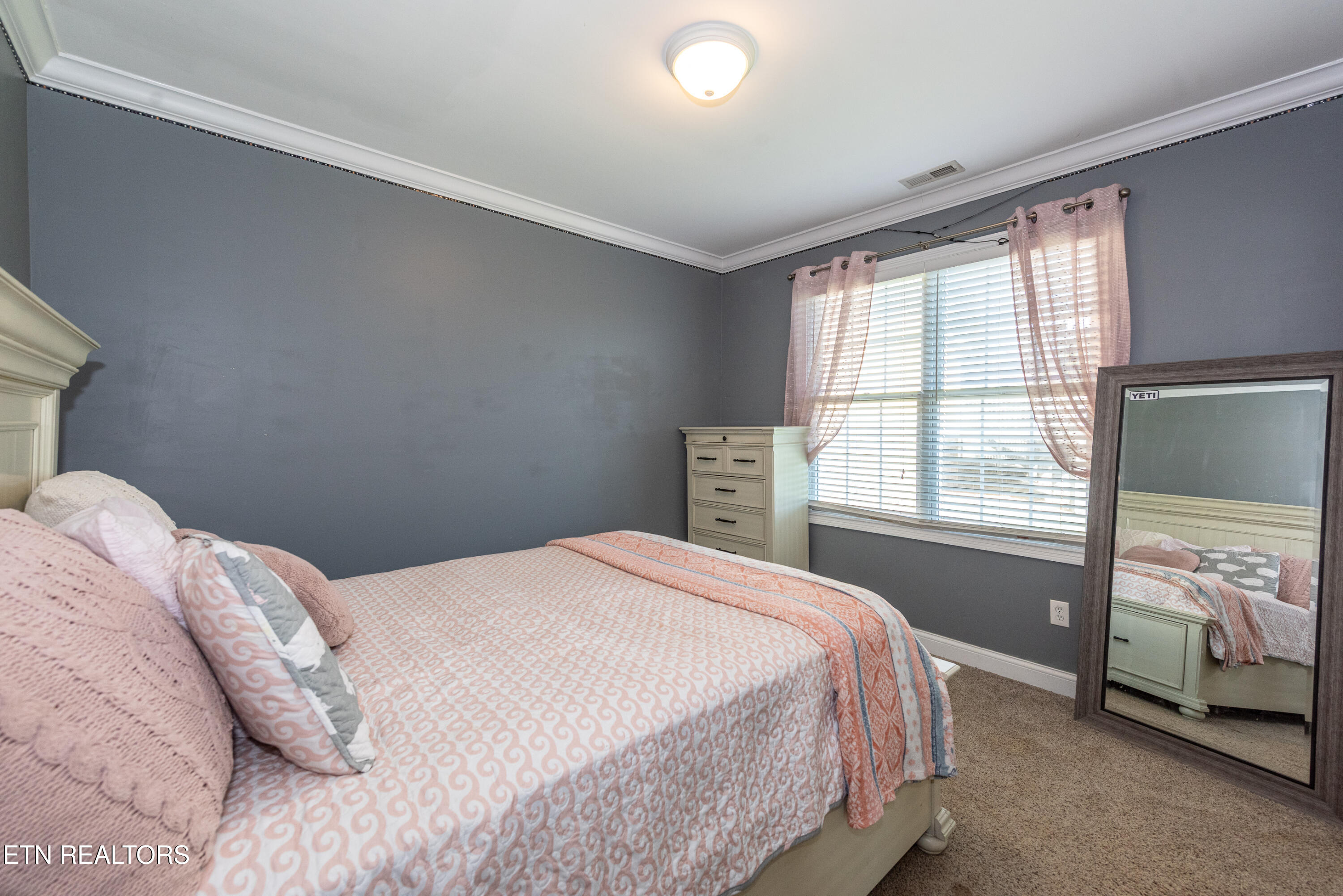 2704 Magnolia Pointe Lane