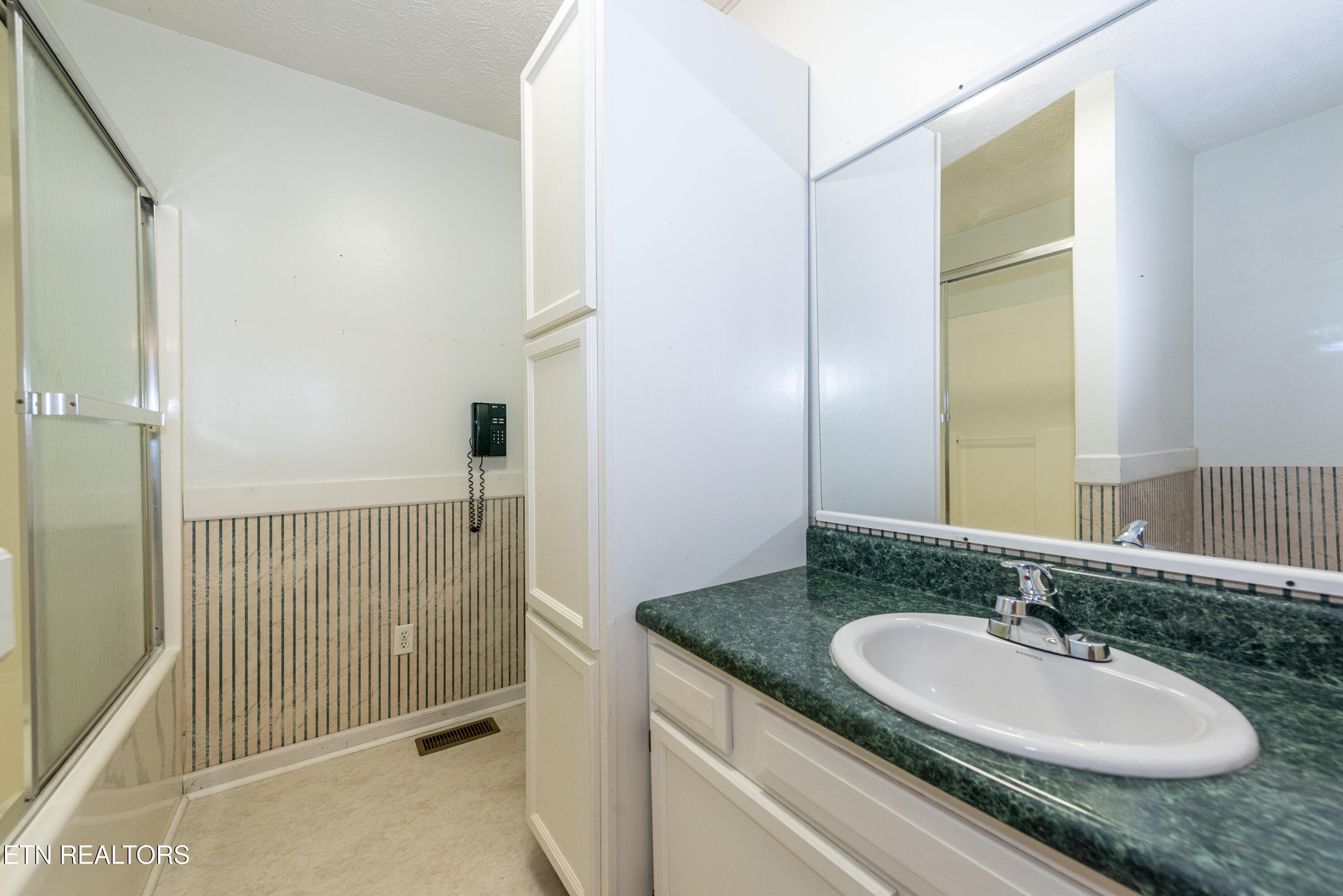 103 Rockford Heights Rd