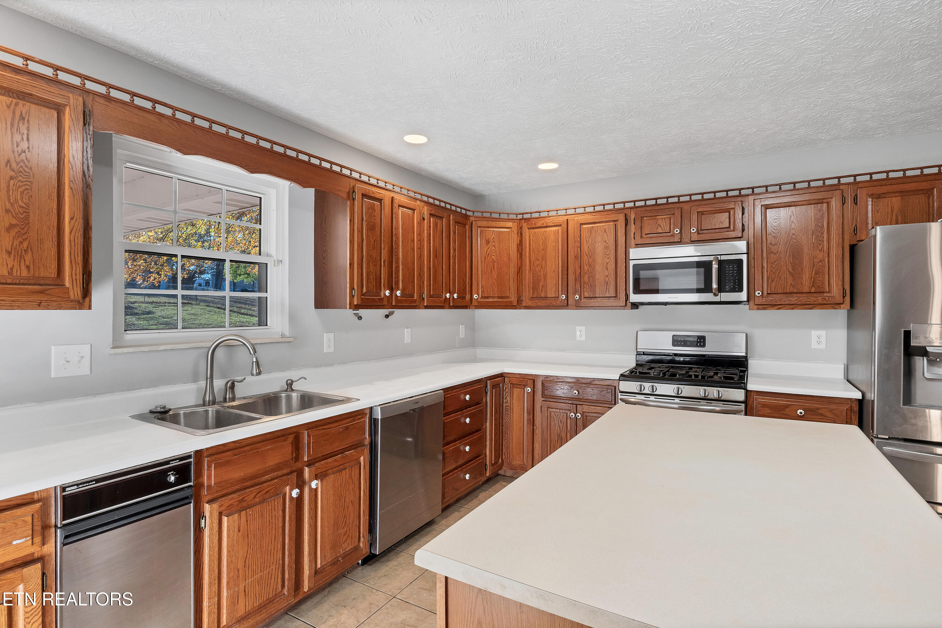 1031 S Dogwood Drive