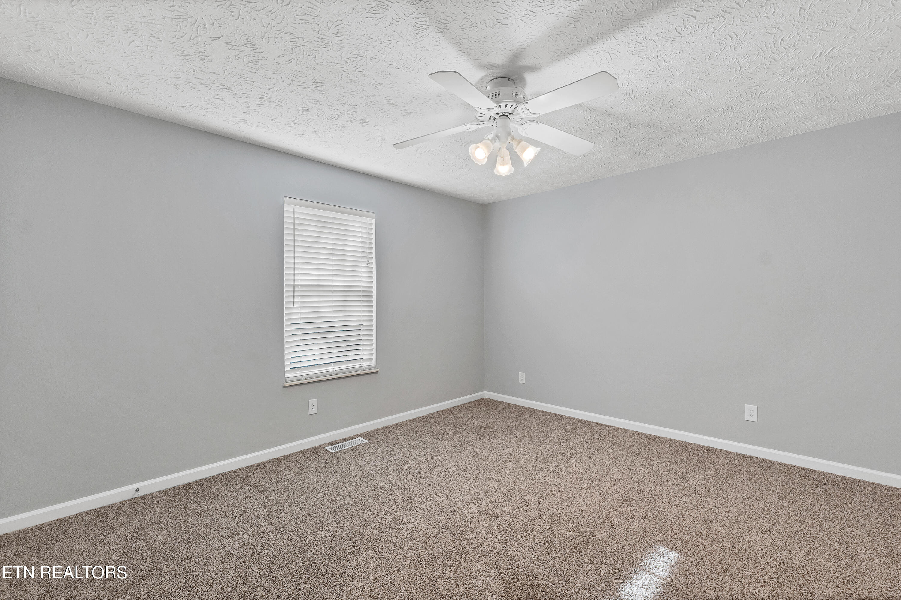 1031 S Dogwood Drive