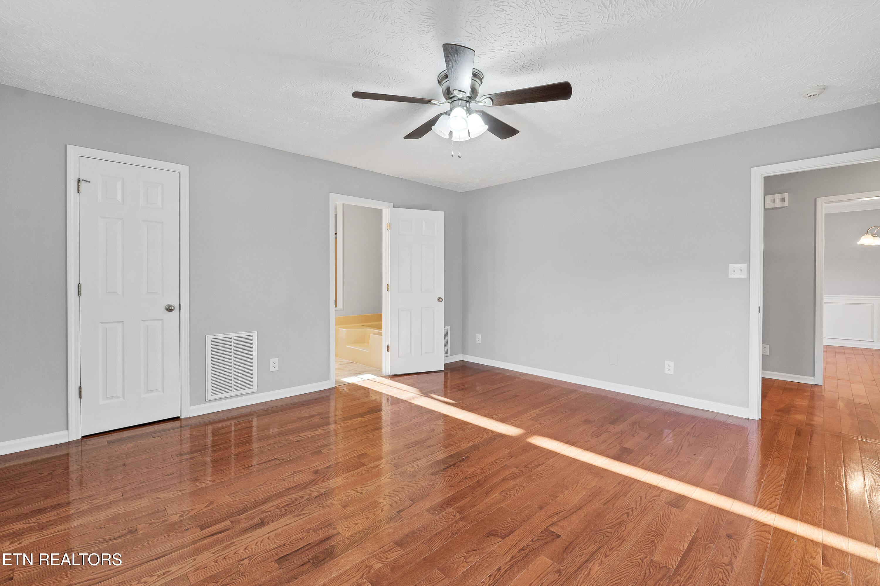 1031 S Dogwood Drive