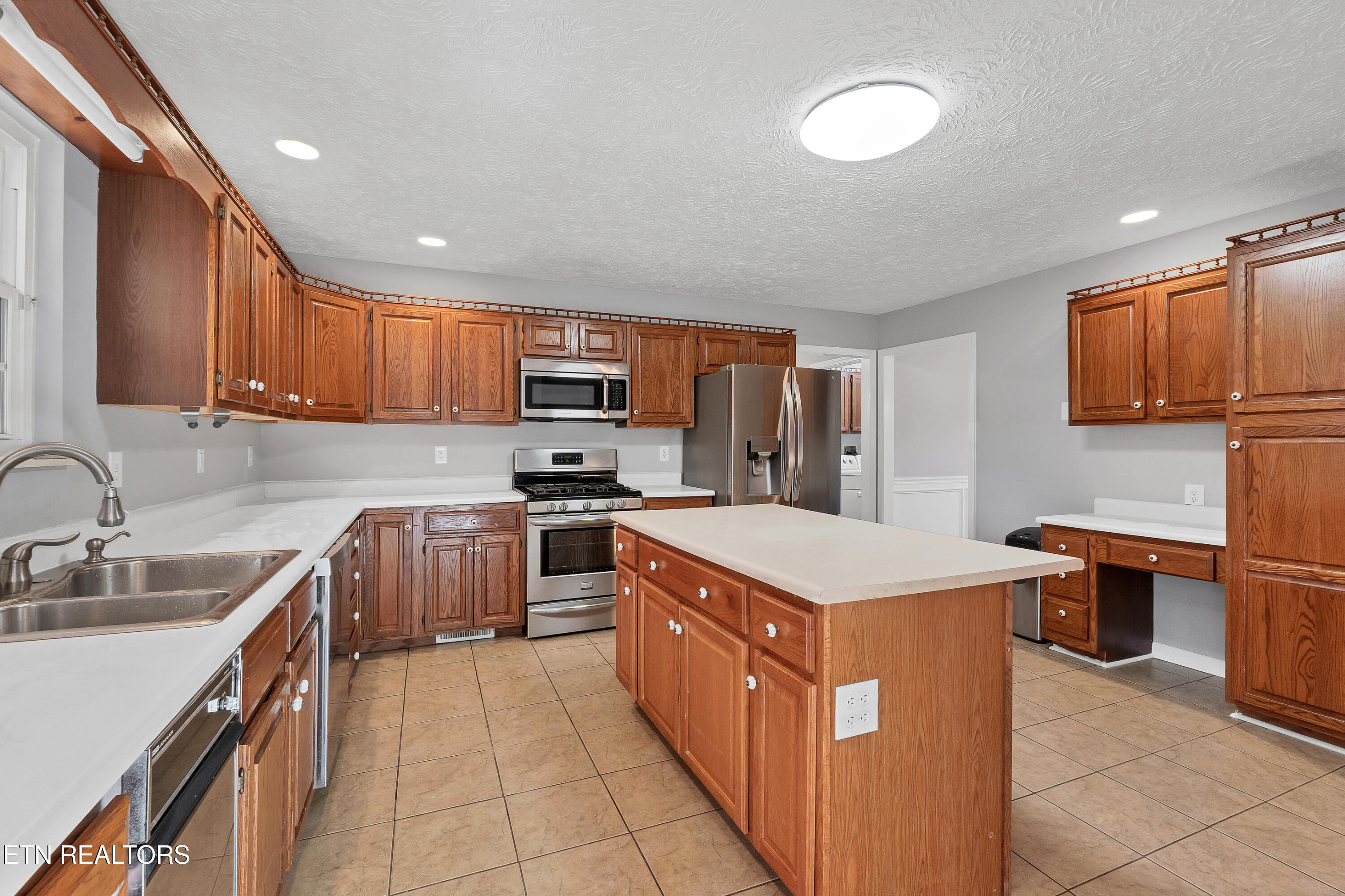 1031 S Dogwood Drive