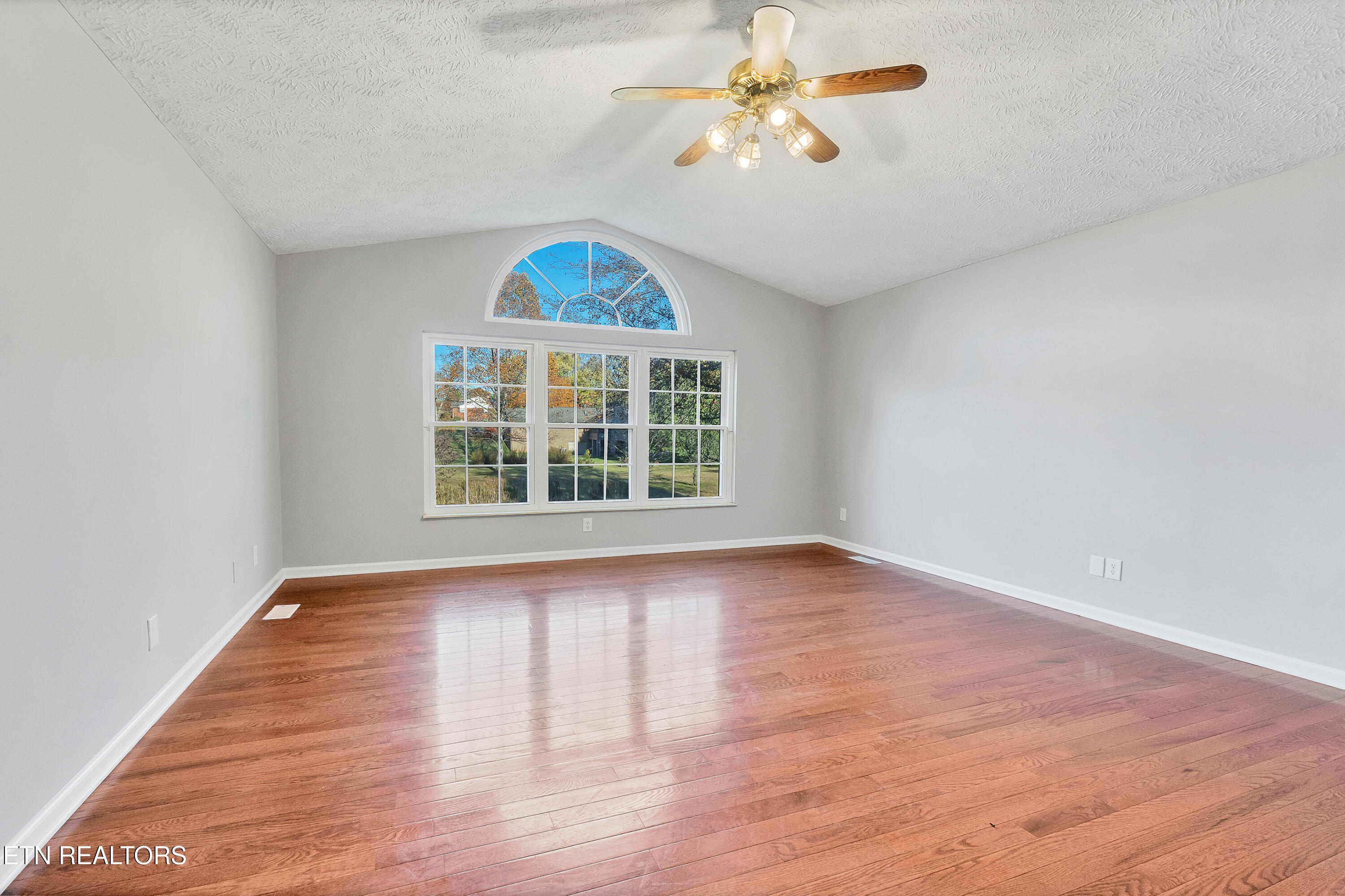 1031 S Dogwood Drive