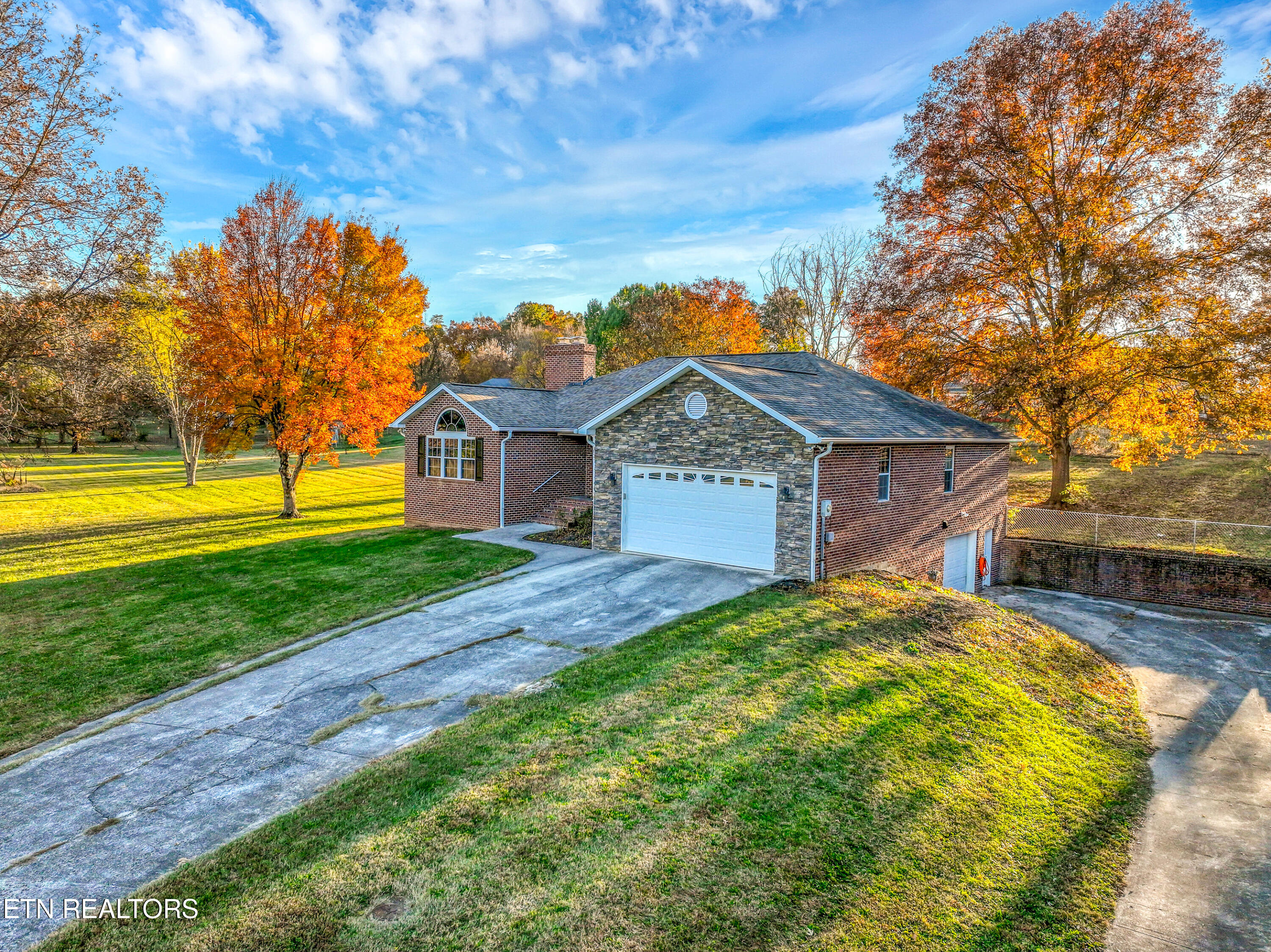 1031 S Dogwood Drive