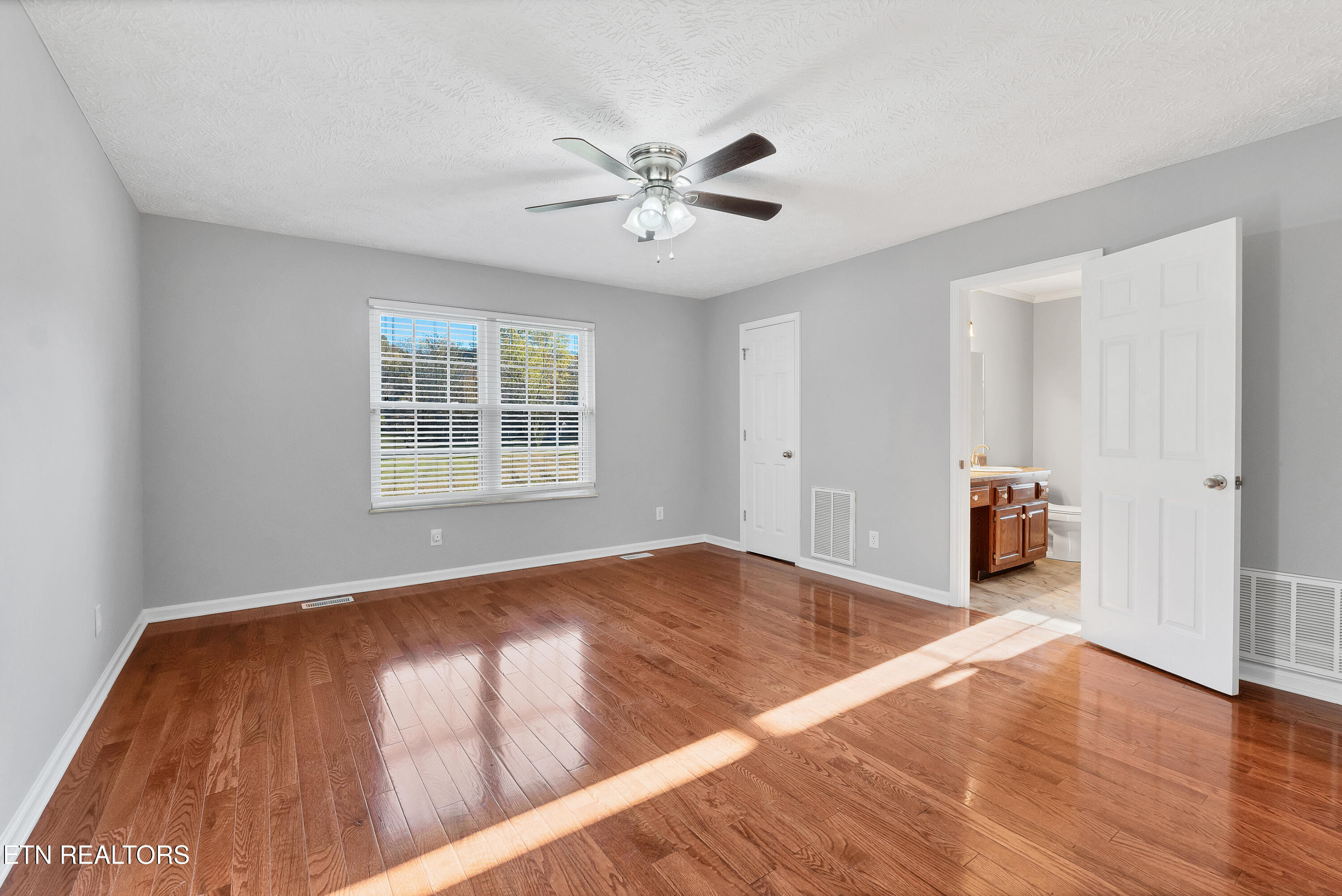 1031 S Dogwood Drive