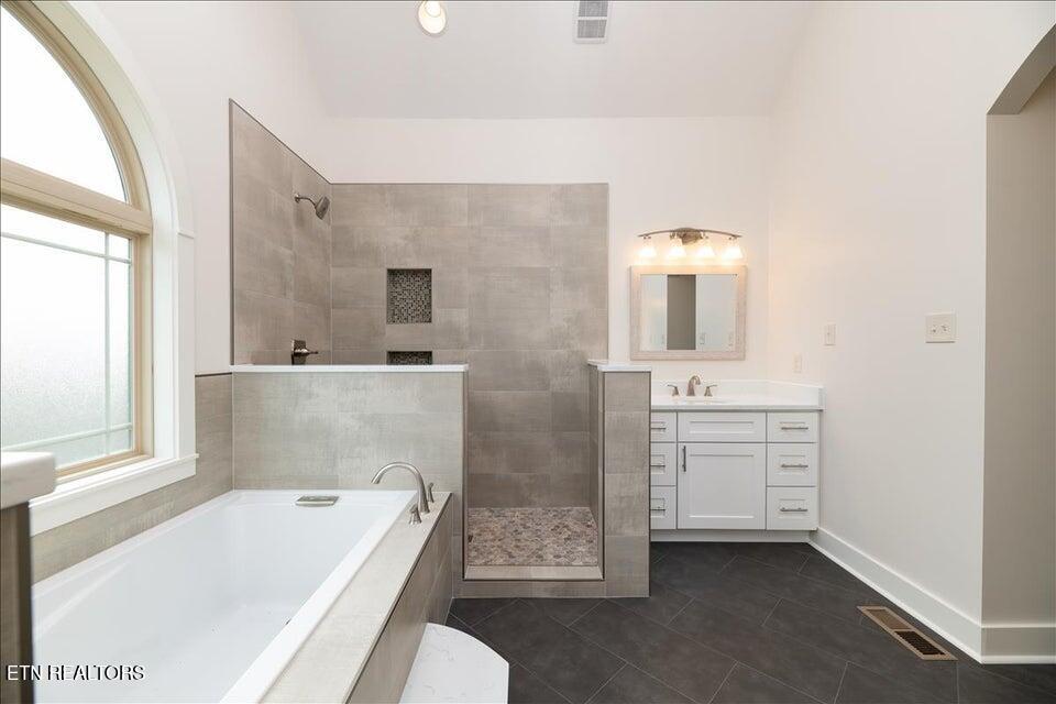 7246 Settlers Path Lane