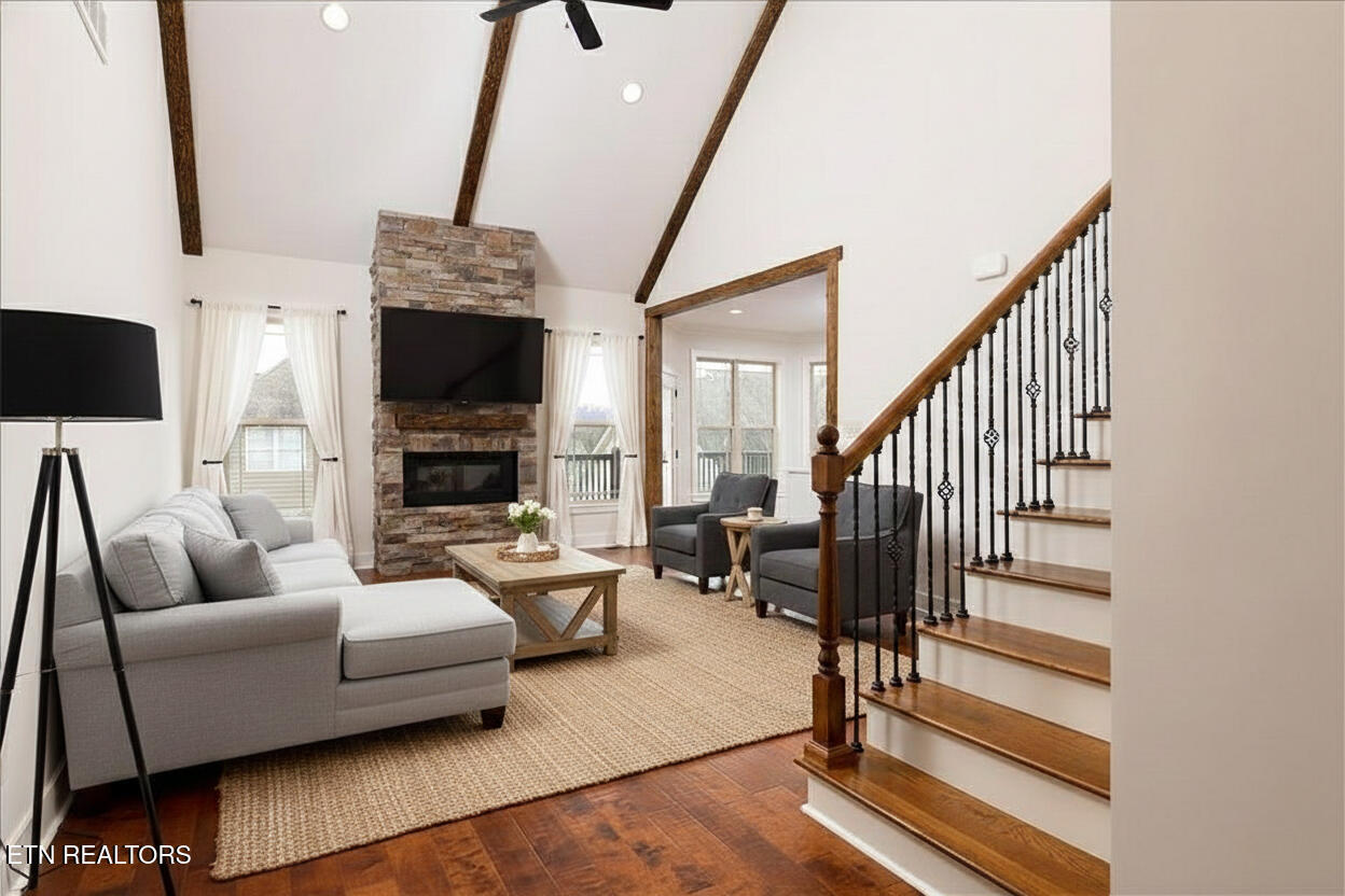 7246 Settlers Path Lane