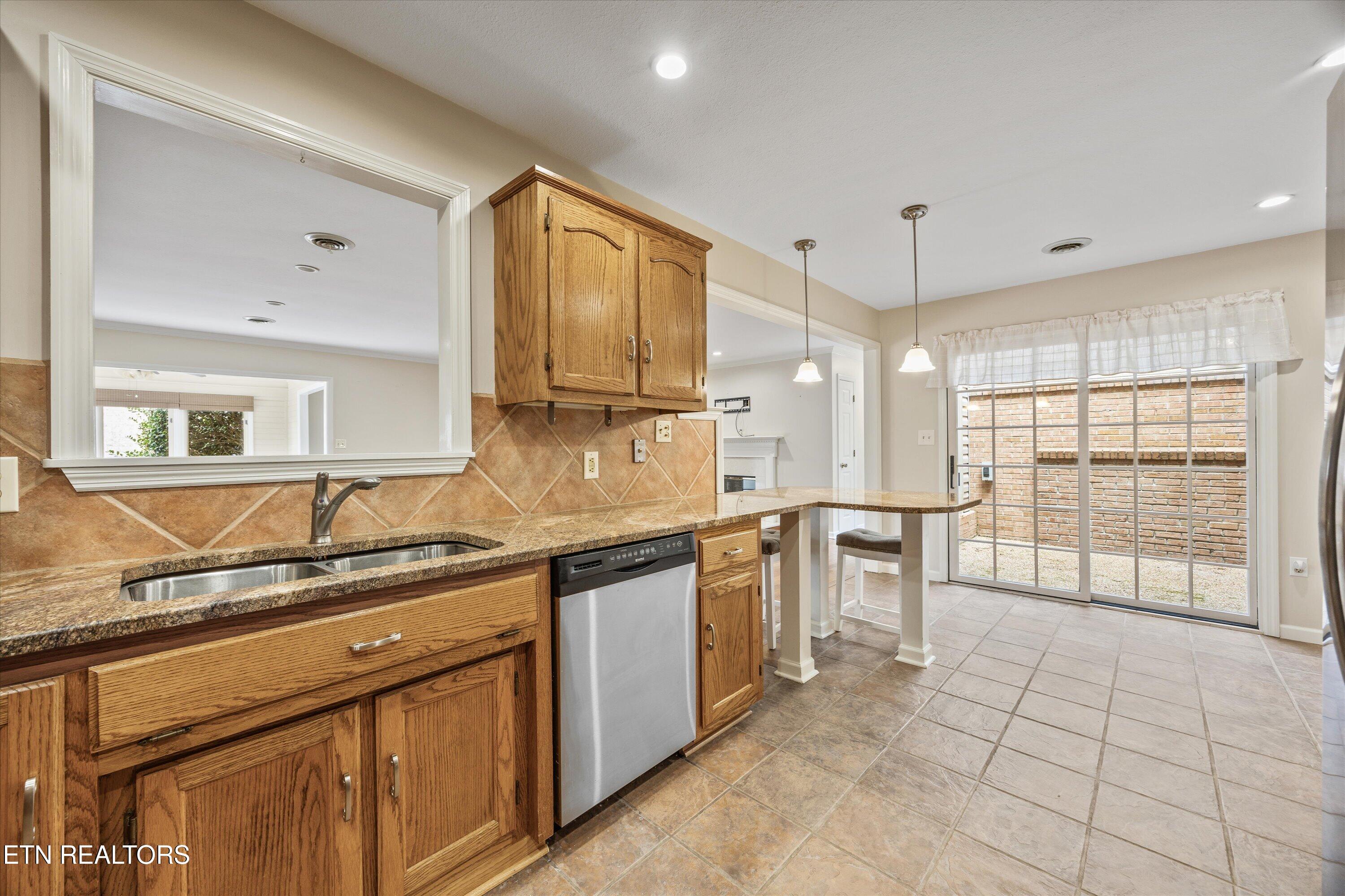 921 Portsmouth Circle