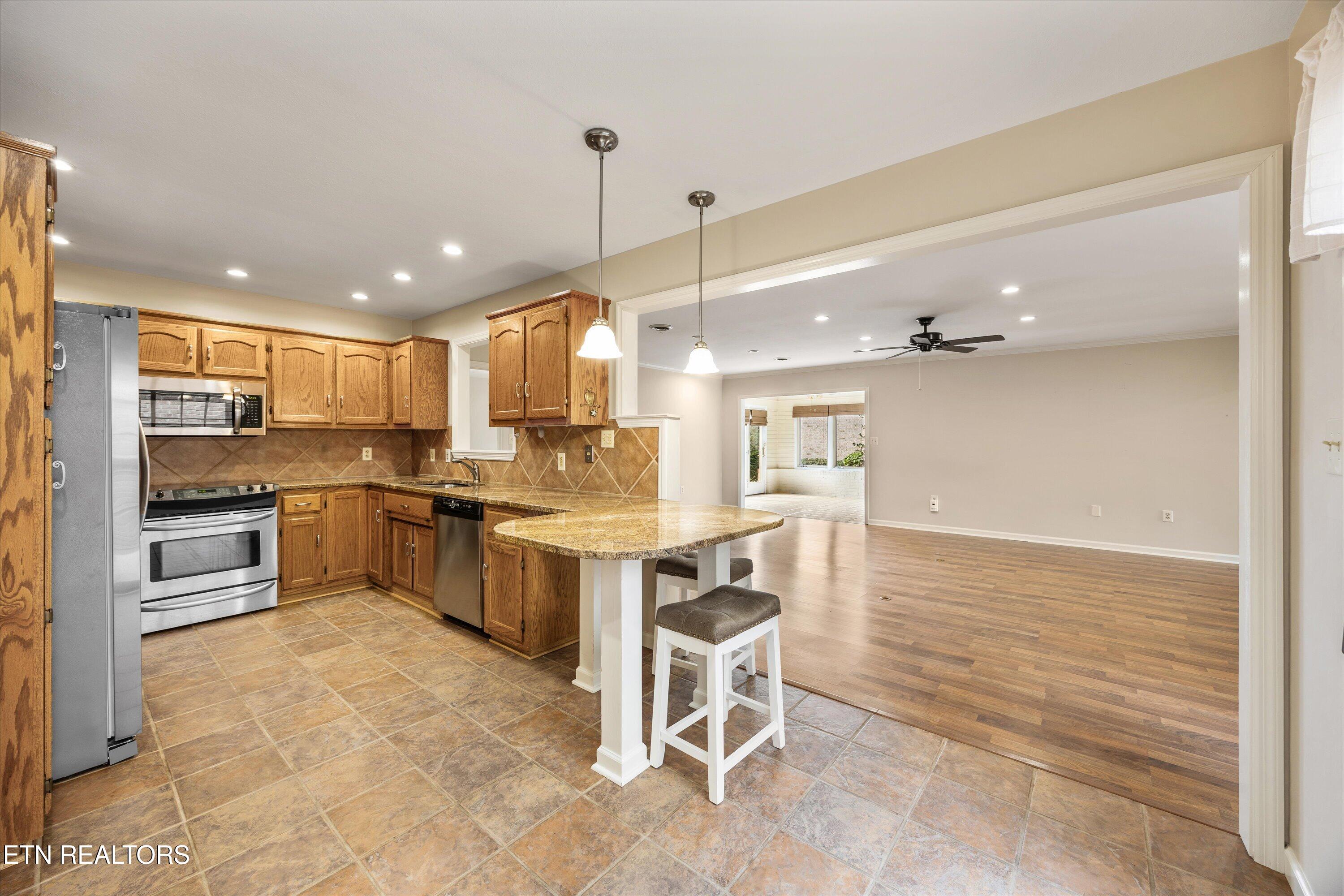 921 Portsmouth Circle