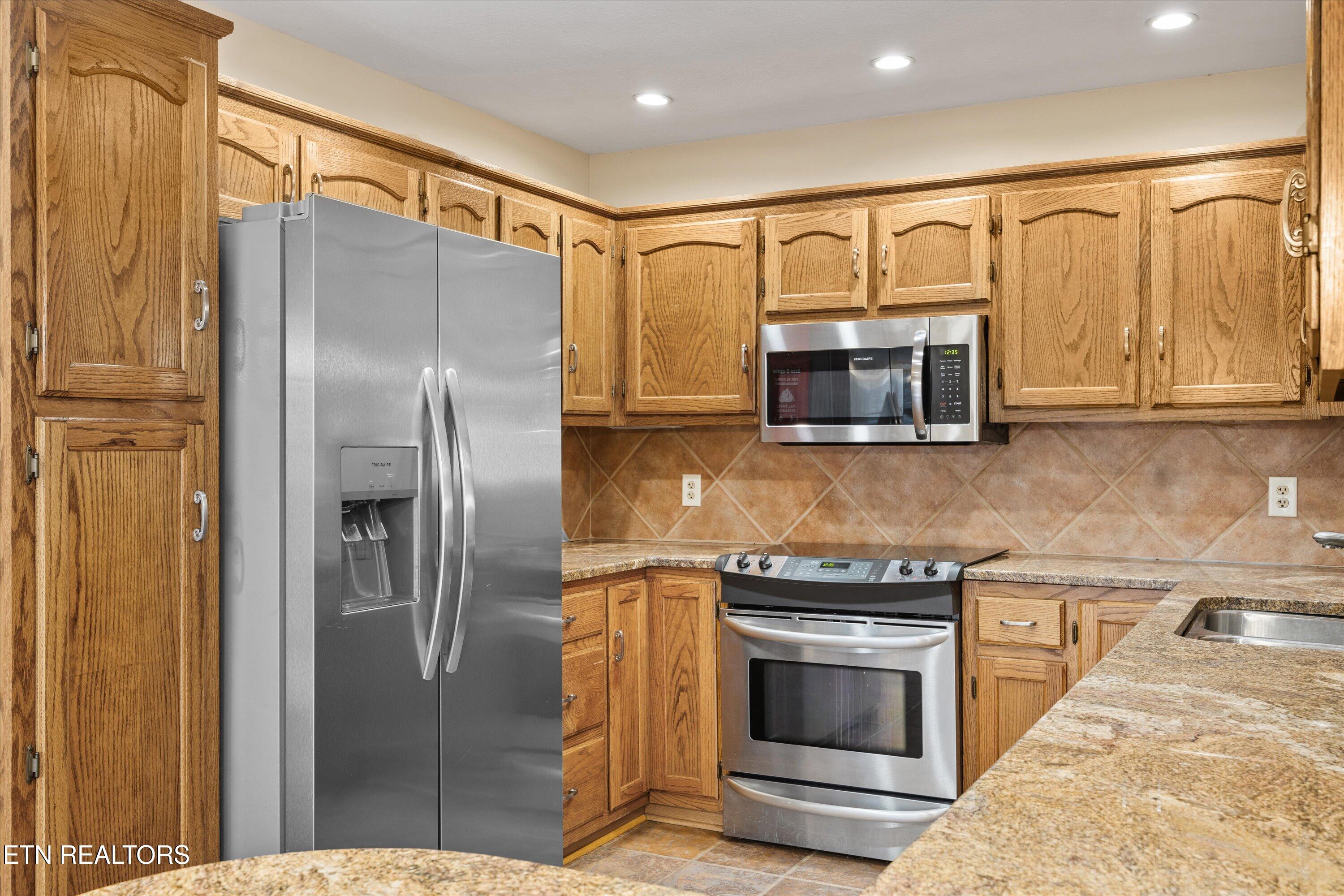 921 Portsmouth Circle