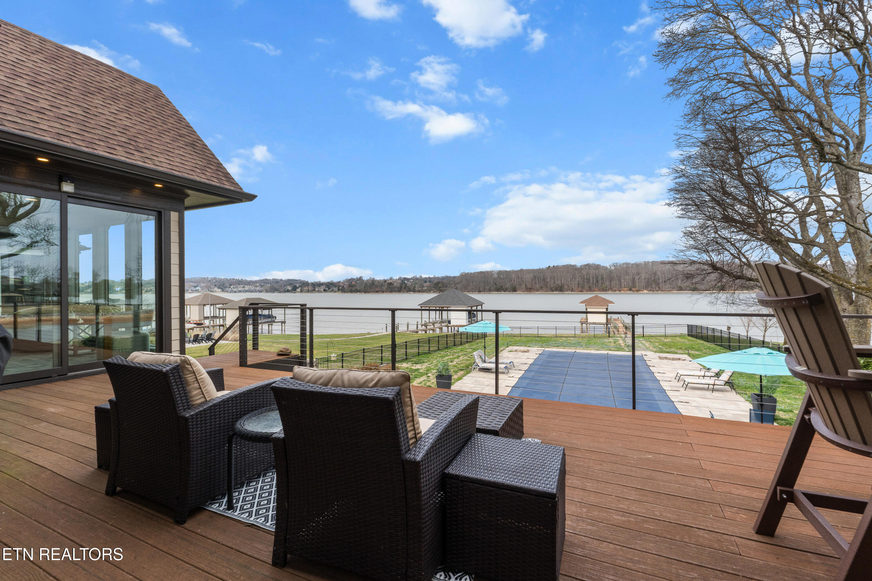 3702 Promontory Point