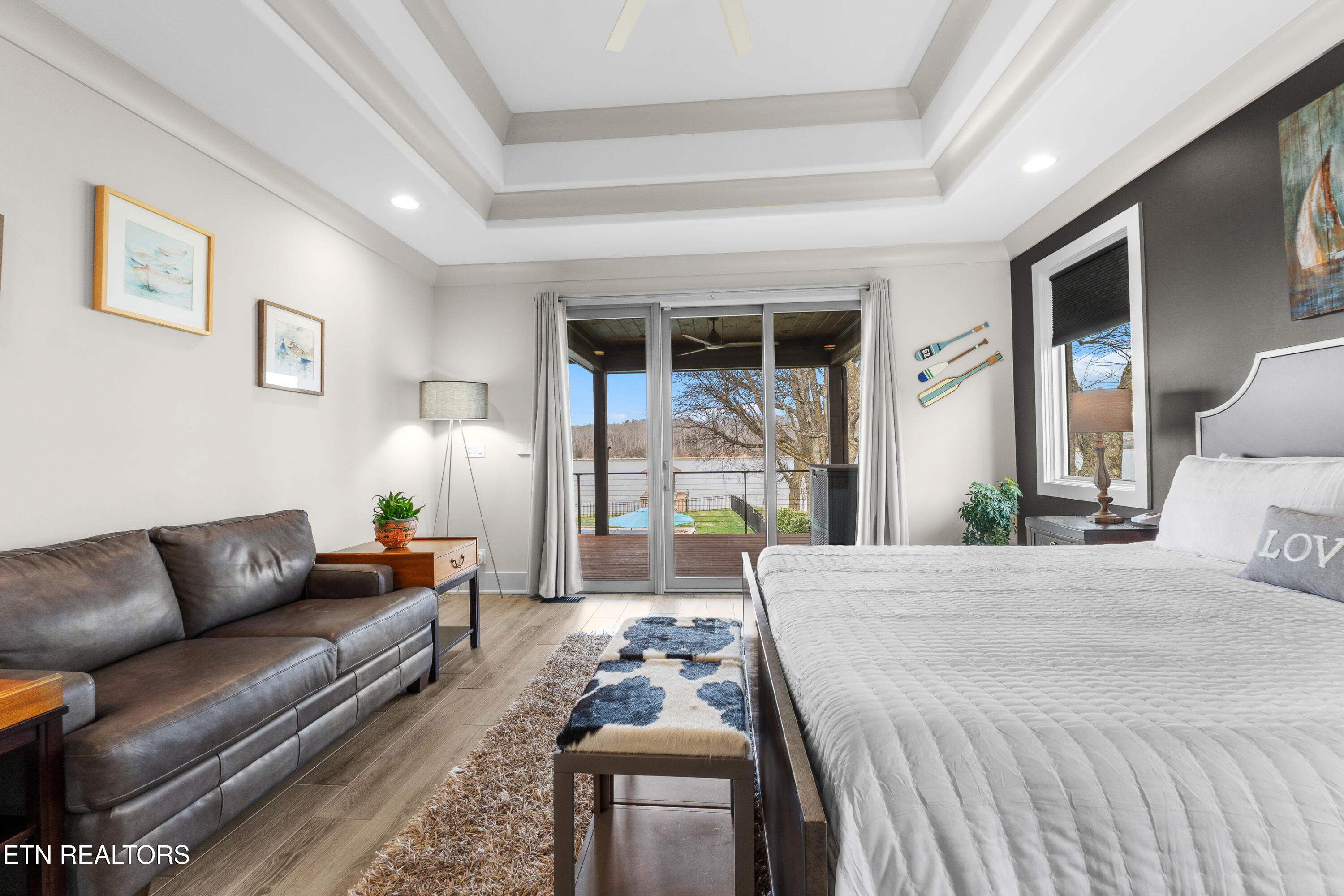 3702 Promontory Point