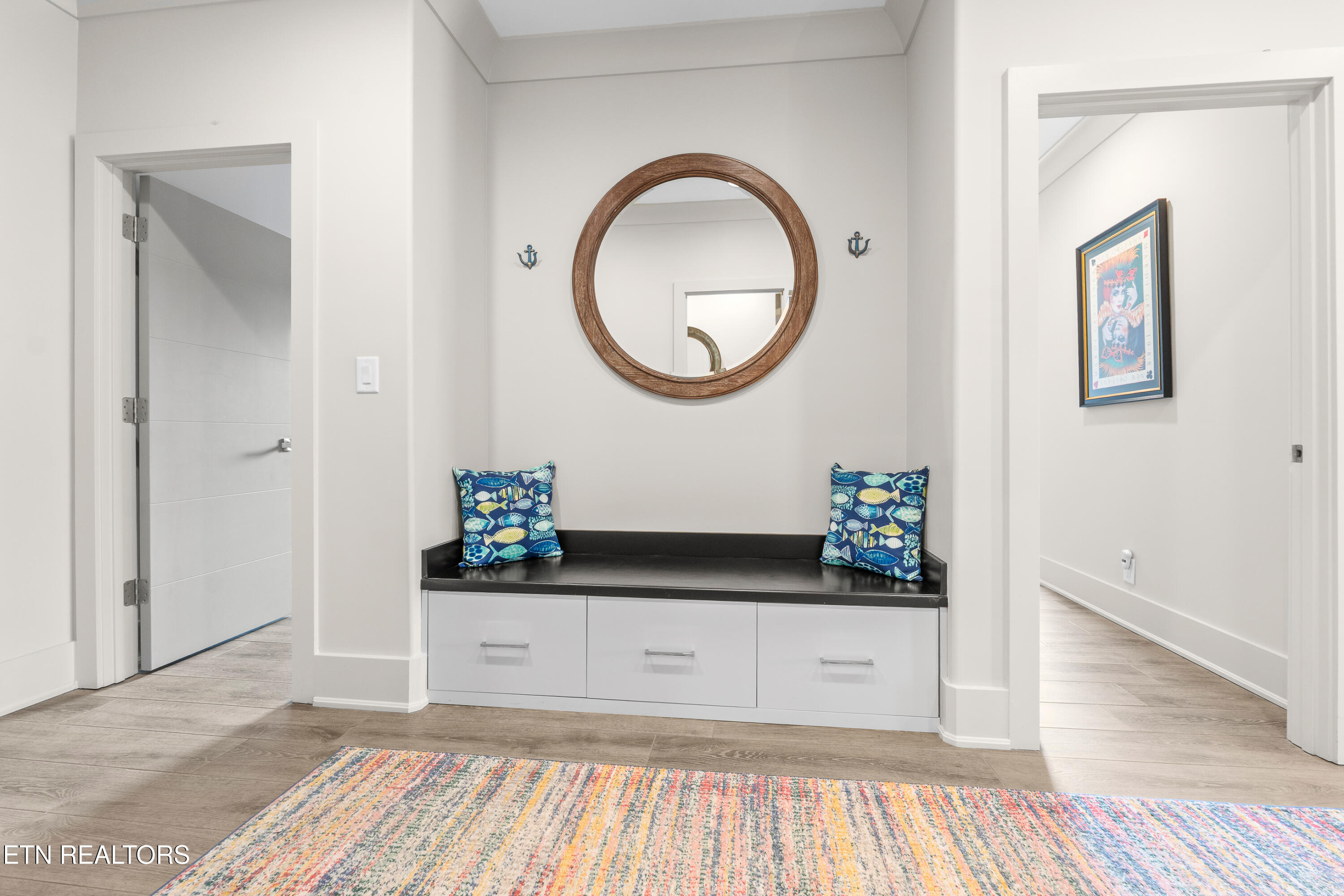 3702 Promontory Point