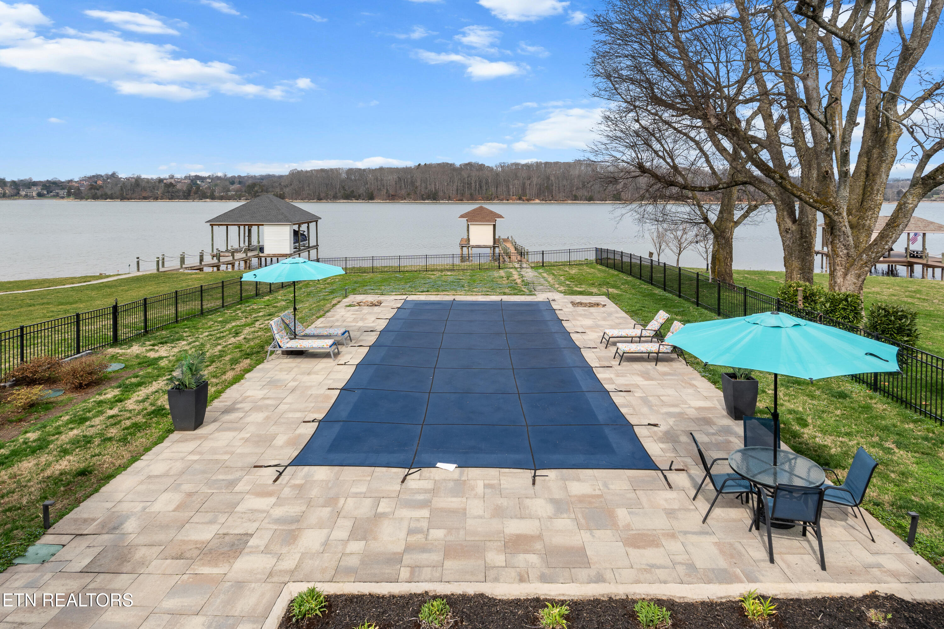 3702 Promontory Point