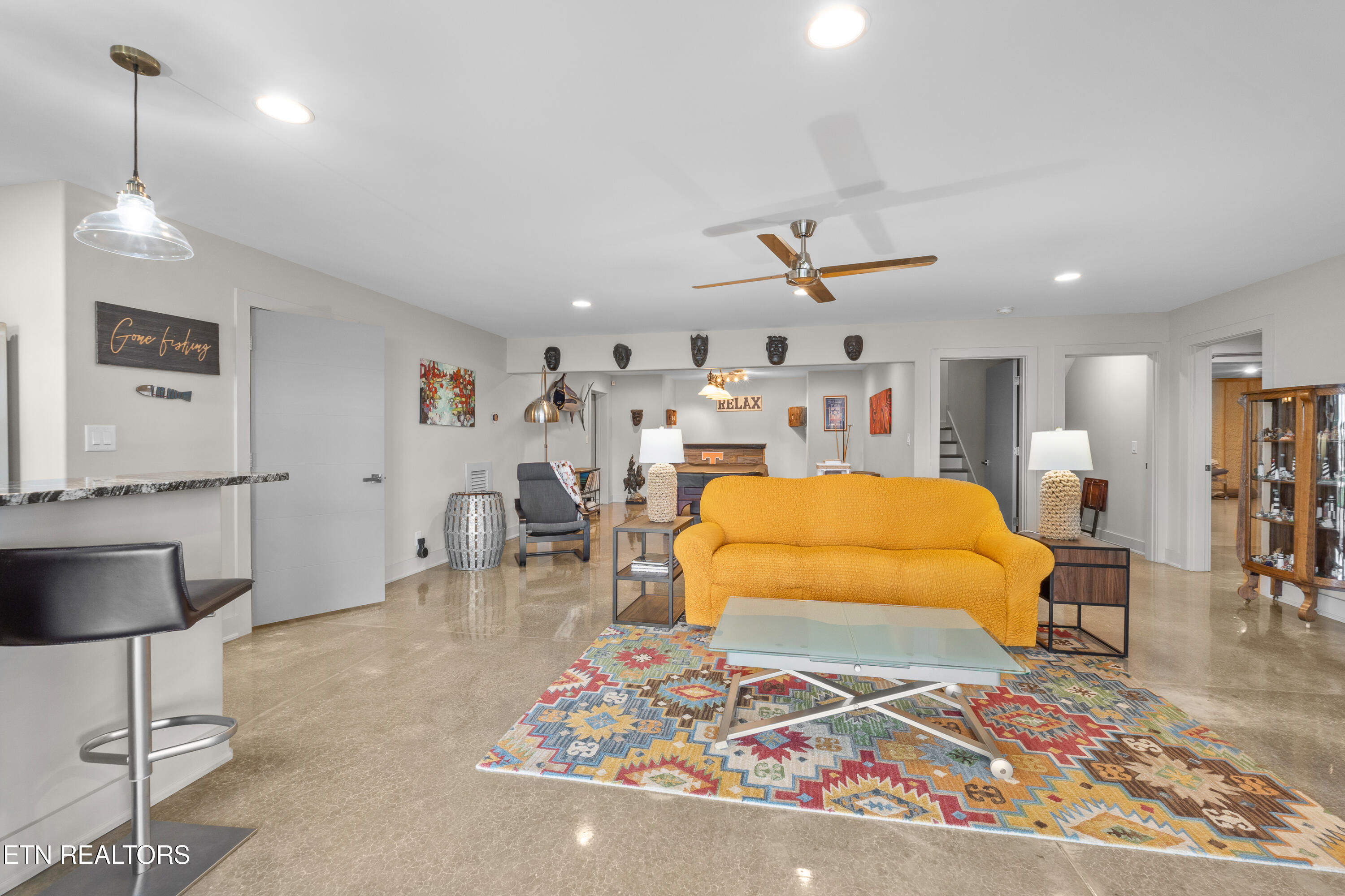 3702 Promontory Point