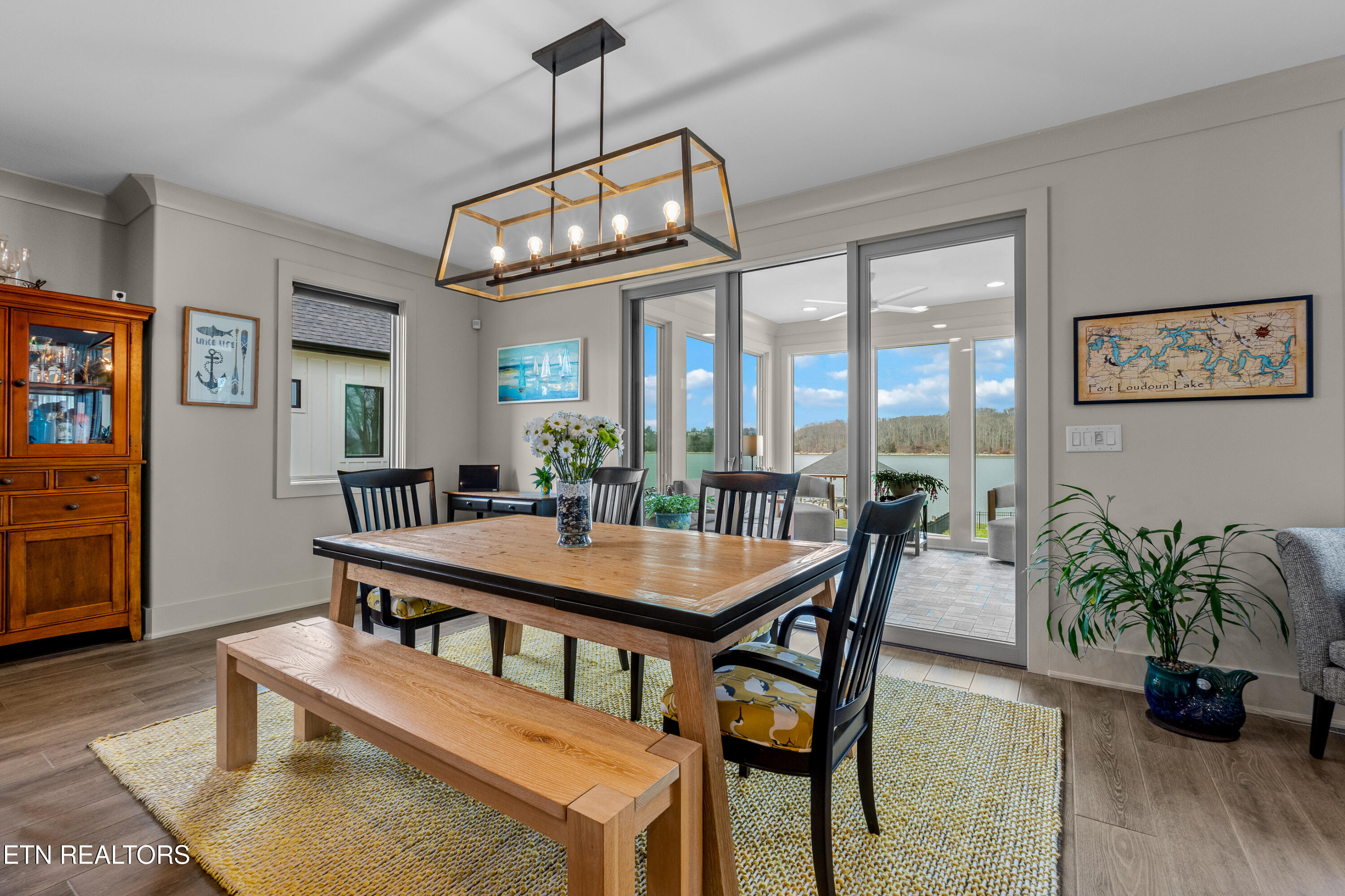 3702 Promontory Point