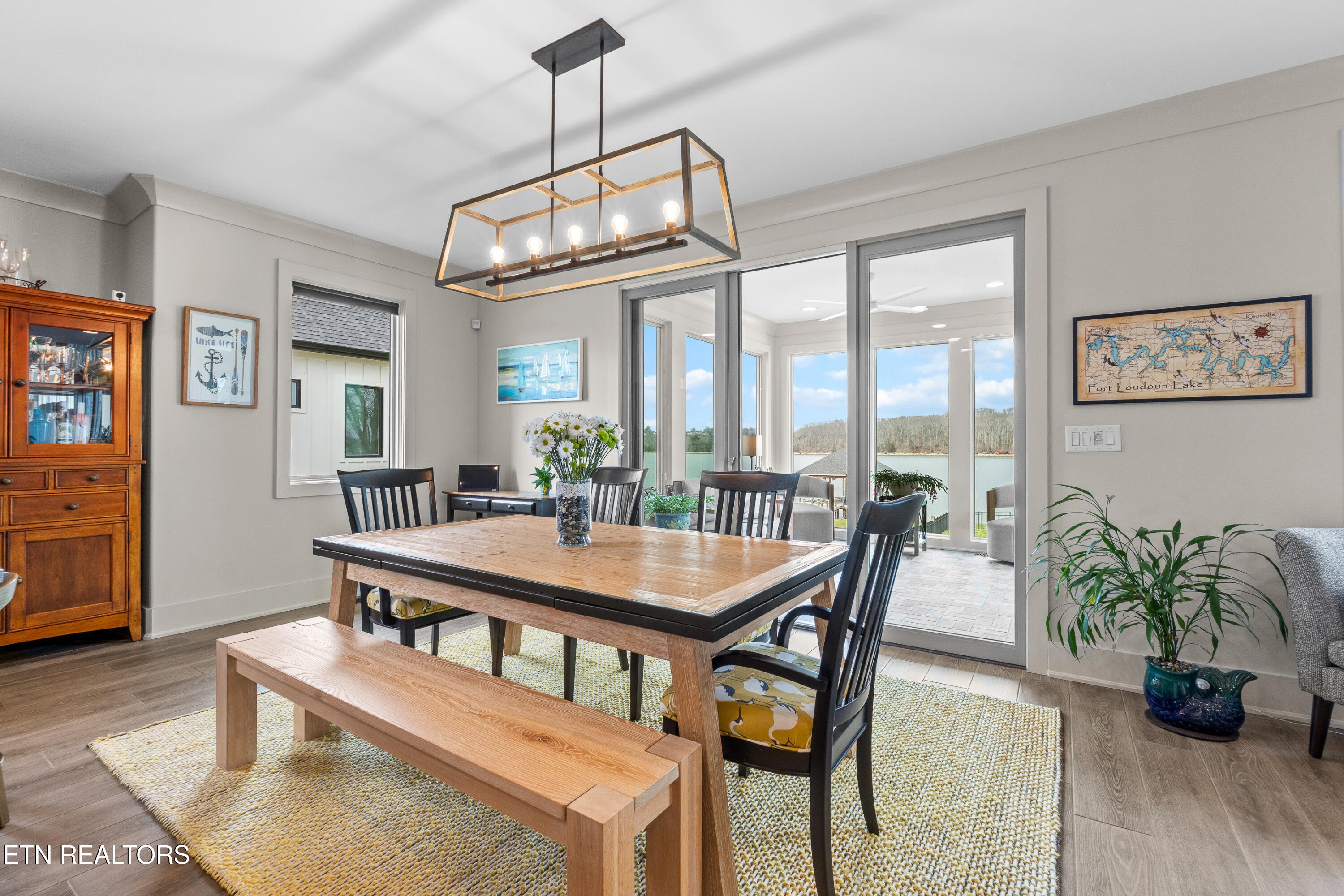 3702 Promontory Point