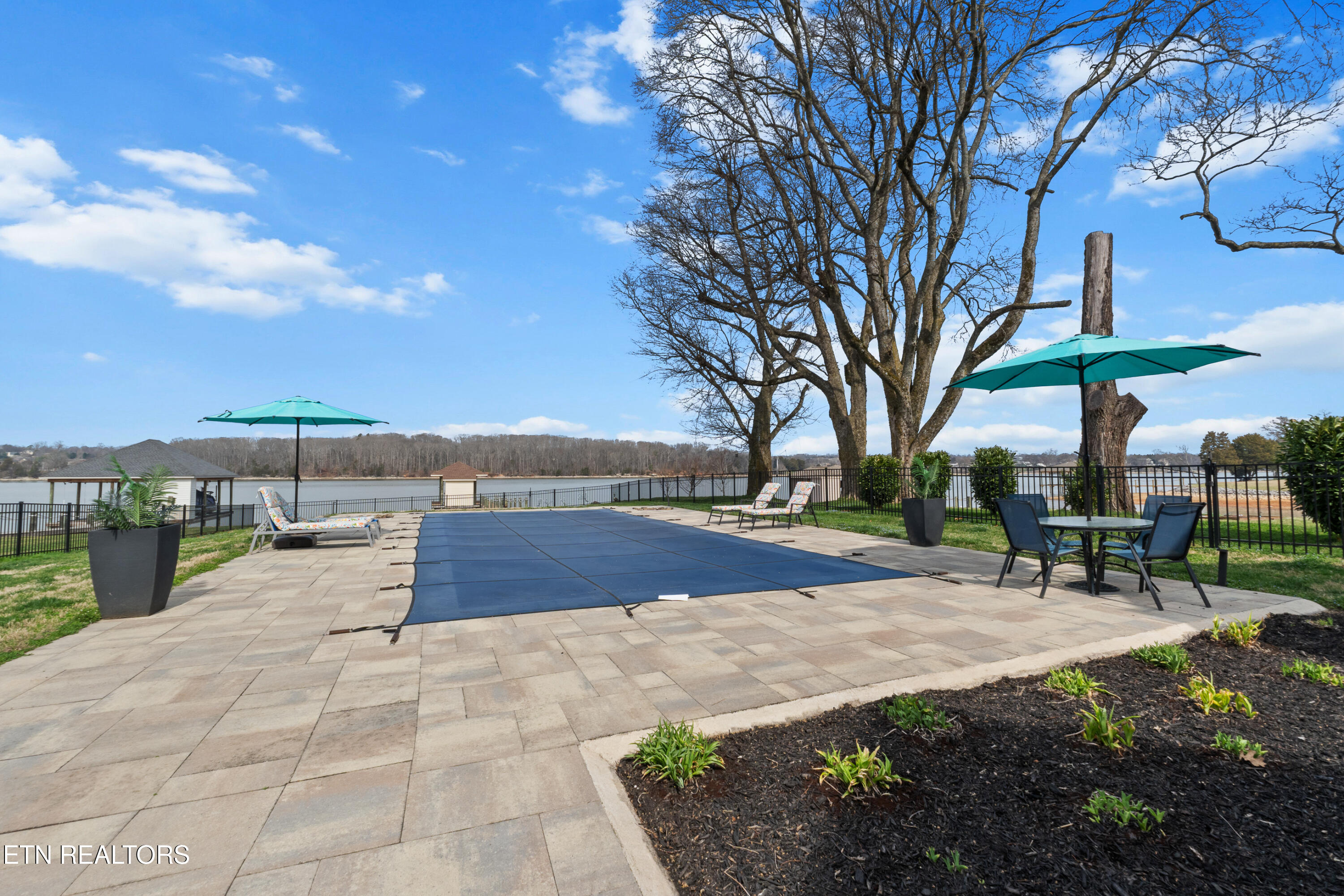 3702 Promontory Point