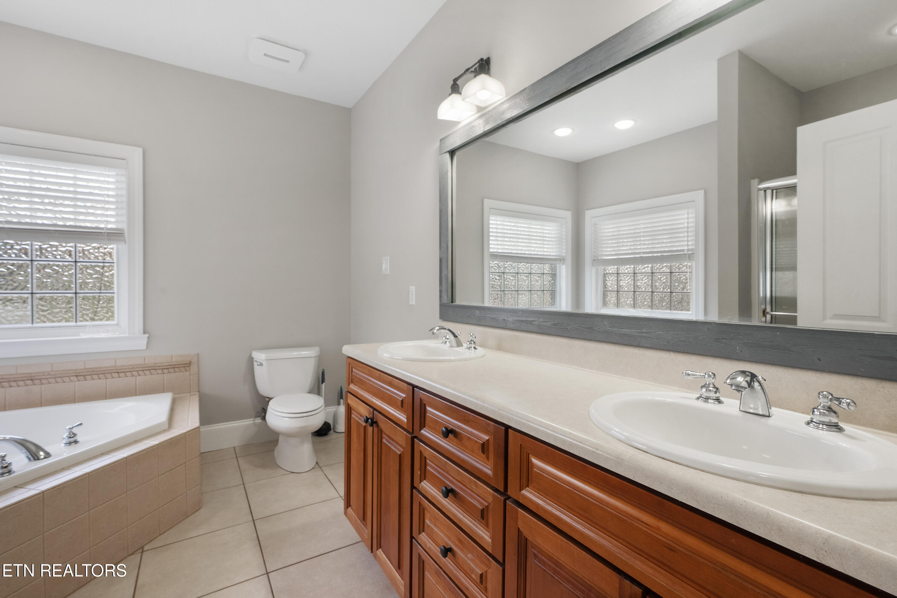 2514 Penn Marydel Way