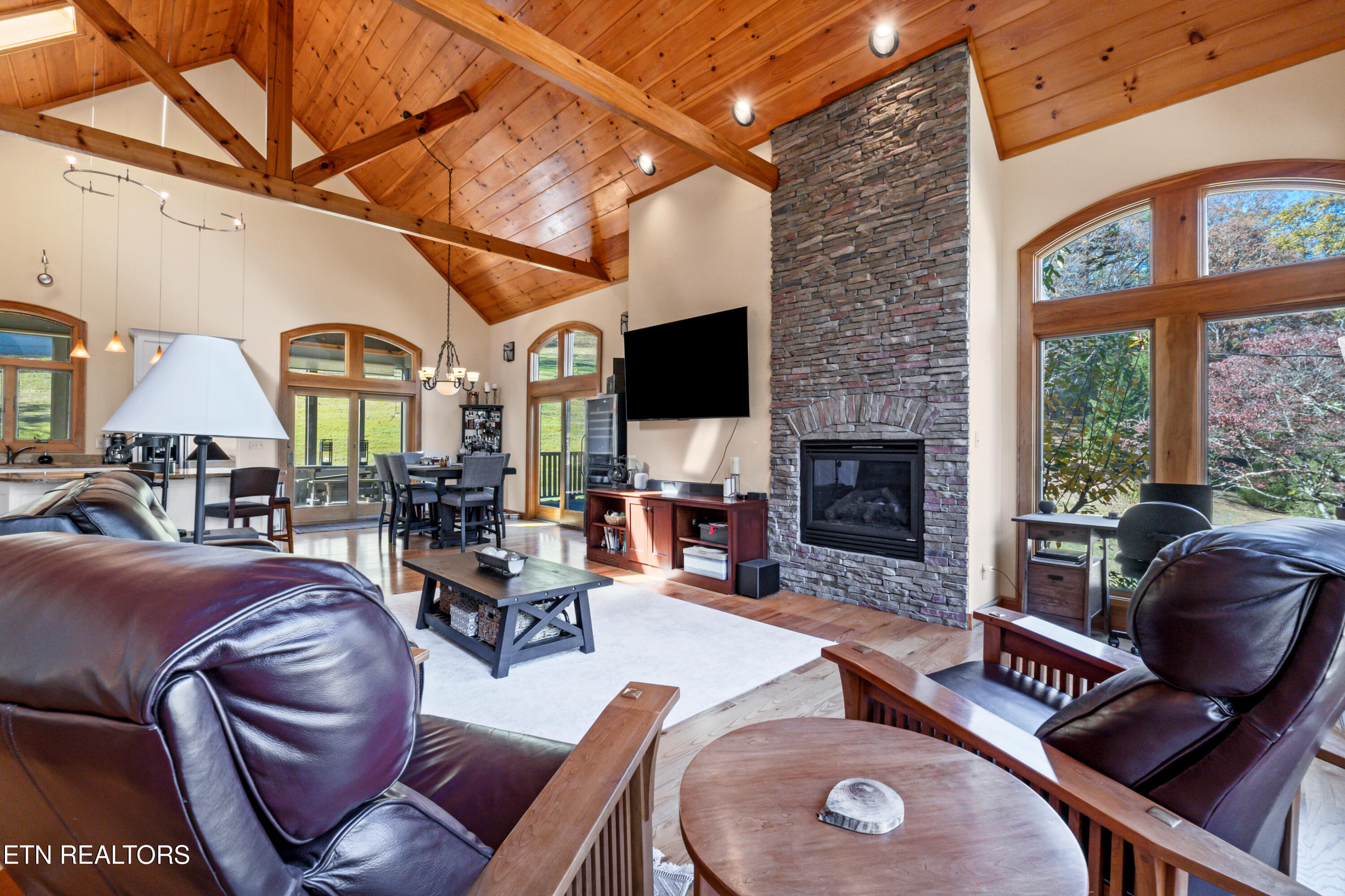 6260 E Lamar Alex Pkwy