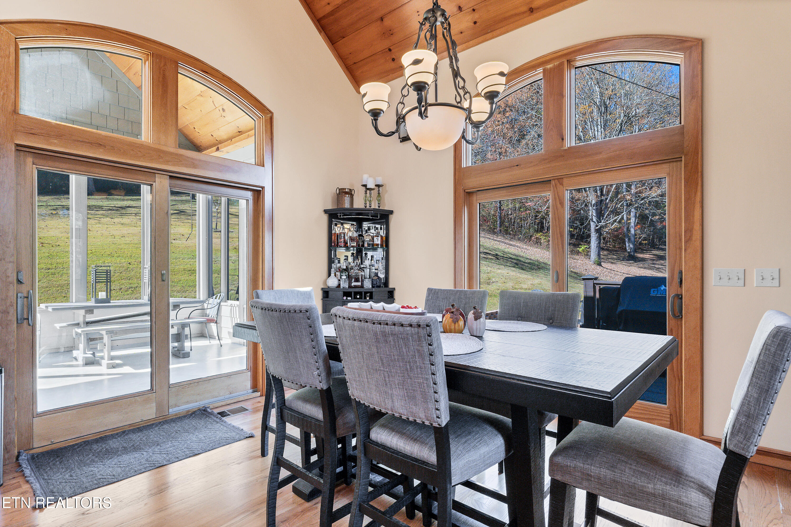 6260 E Lamar Alex Pkwy