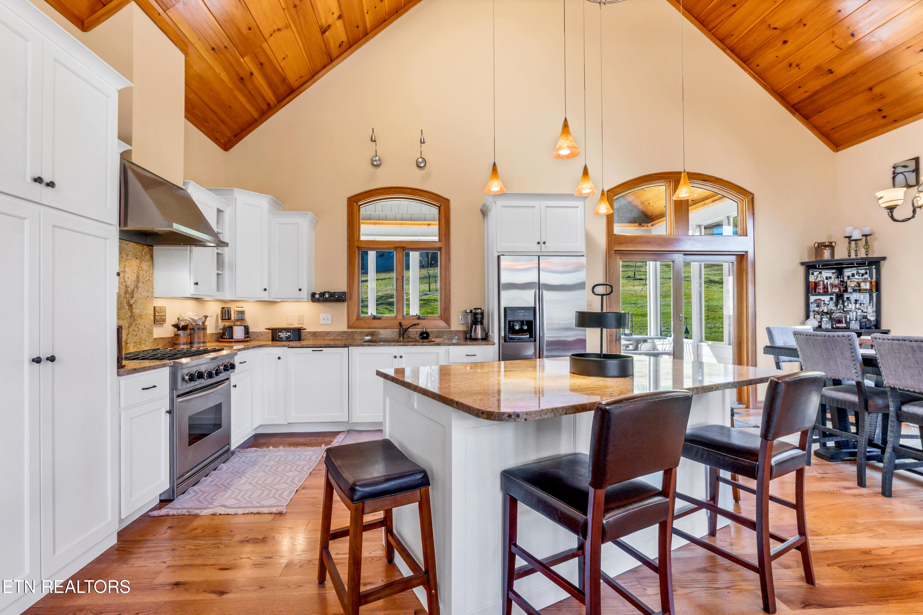 6260 E Lamar Alex Pkwy